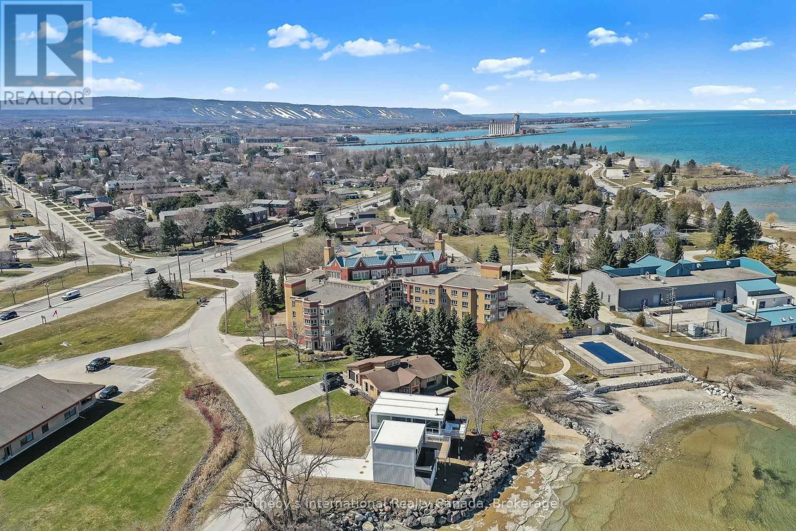 402 - 16 RAGLAN STREET Image 40