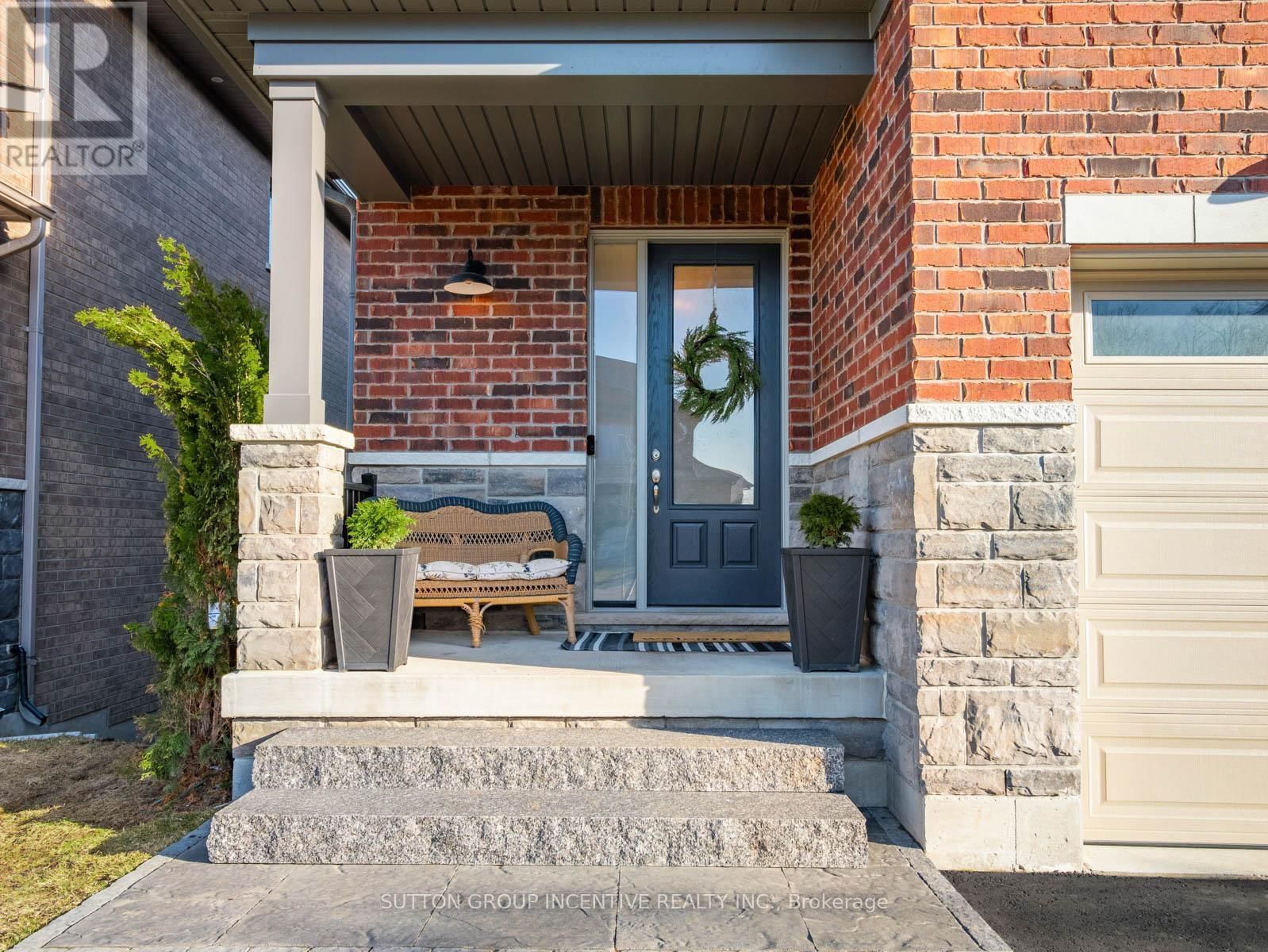 3007 ANNALYSSE DRIVE Image 2
