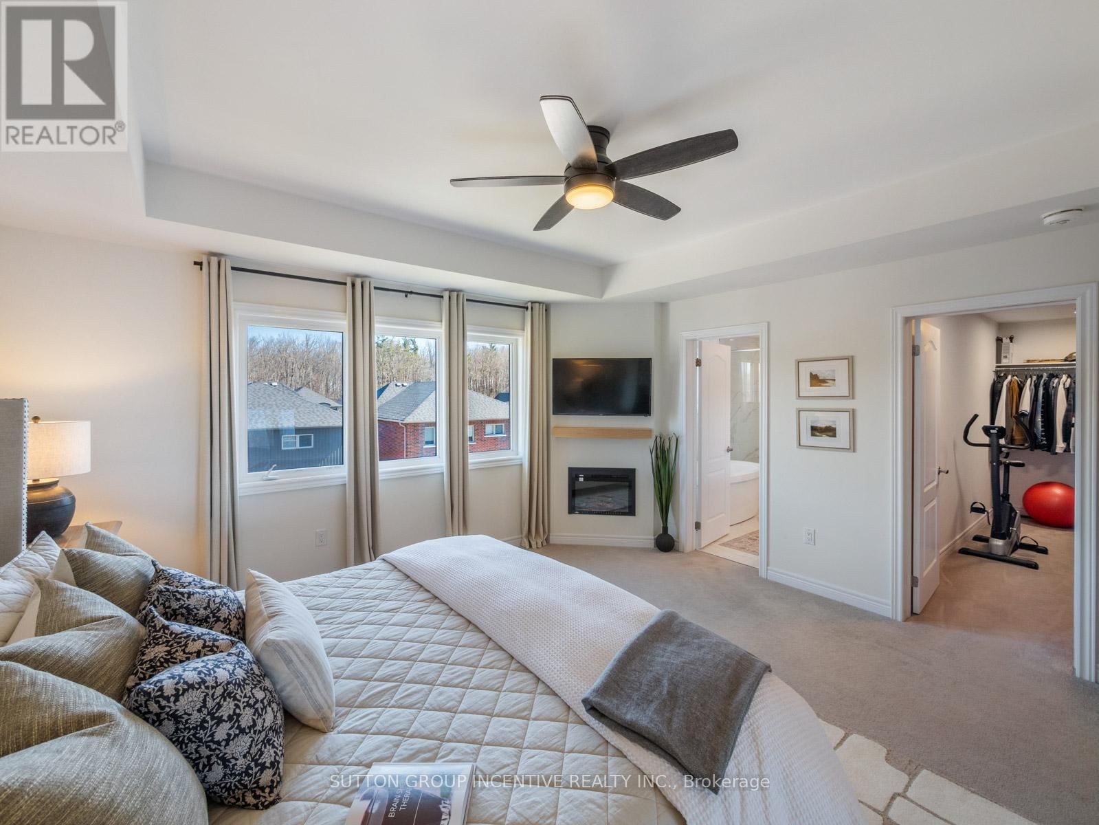 3007 ANNALYSSE DRIVE Image 24
