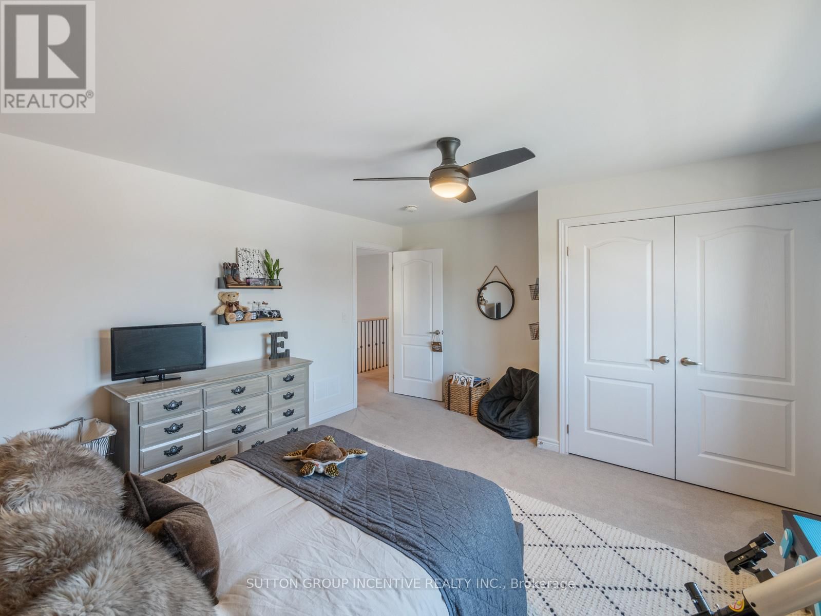 3007 ANNALYSSE DRIVE Image 28