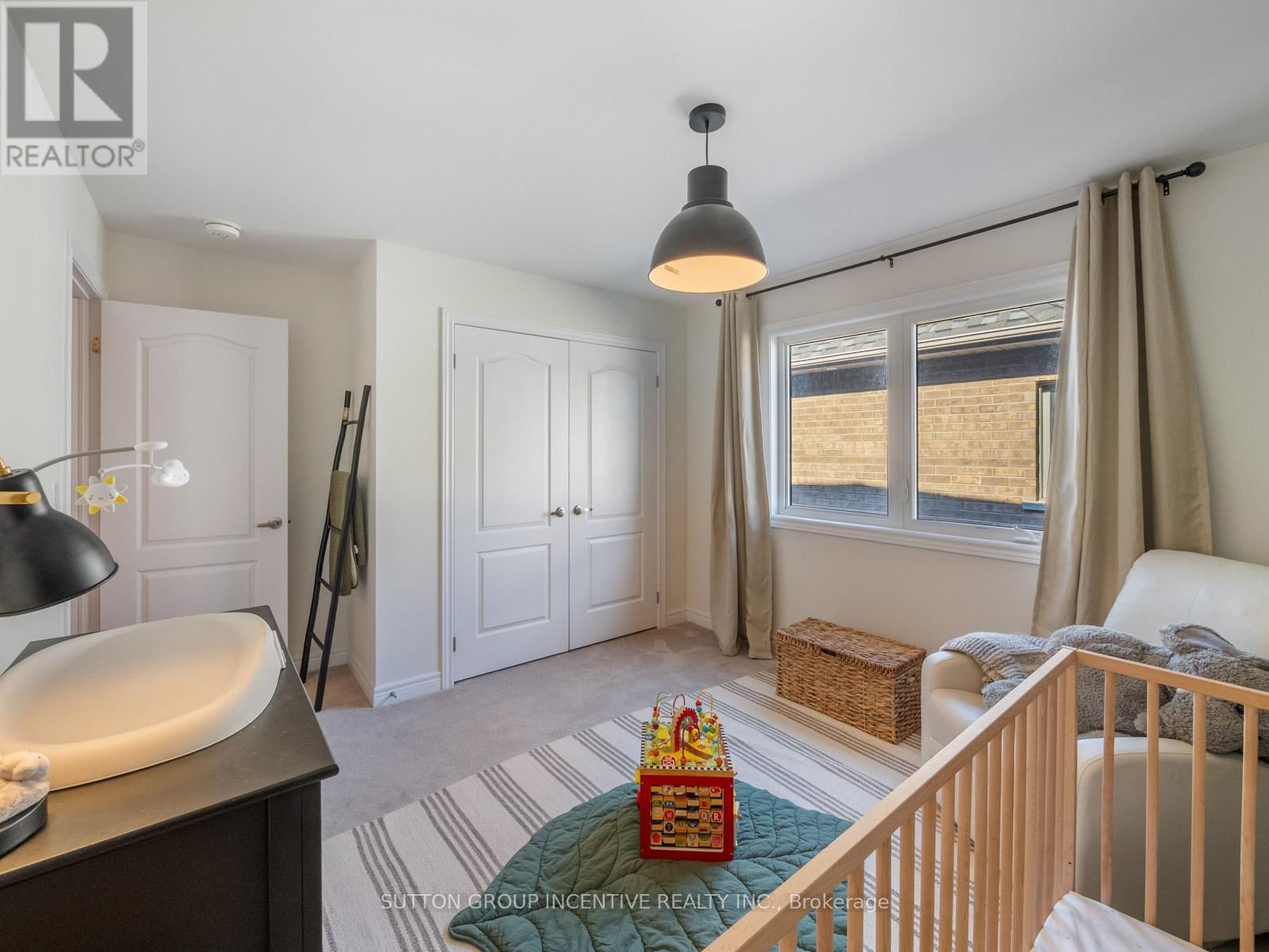 3007 ANNALYSSE DRIVE Image 31