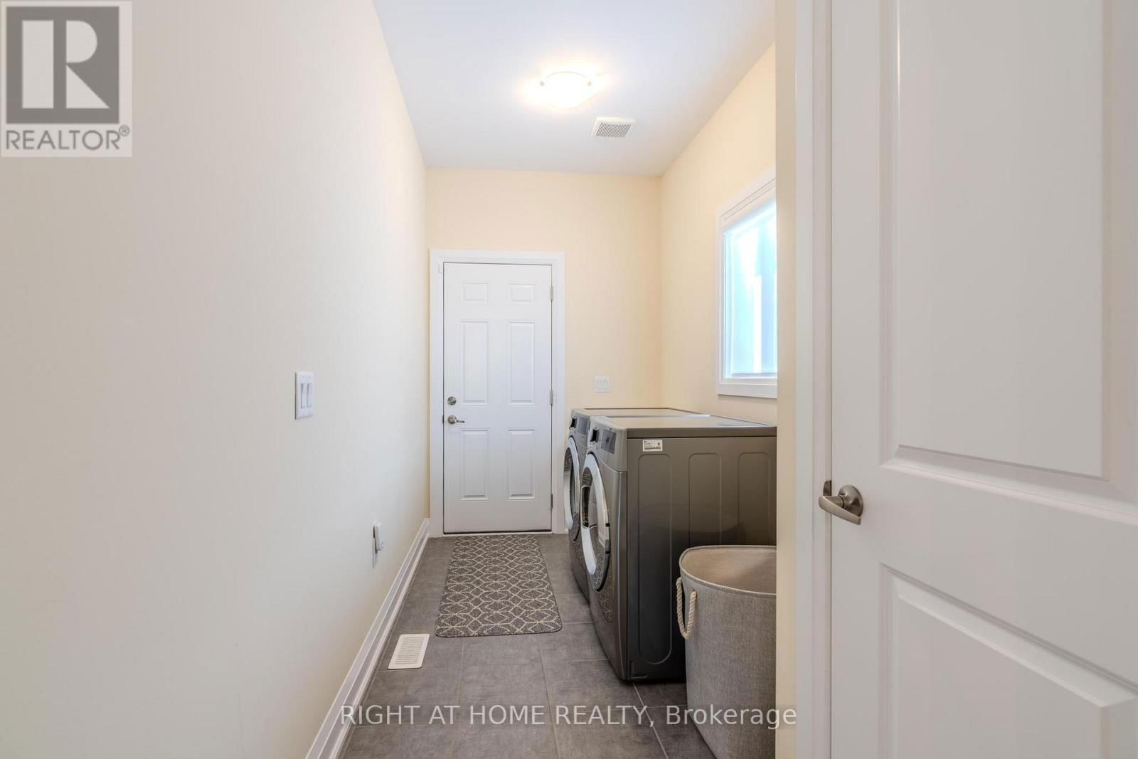 9 BEAUSOLEIL DRIVE Image 13