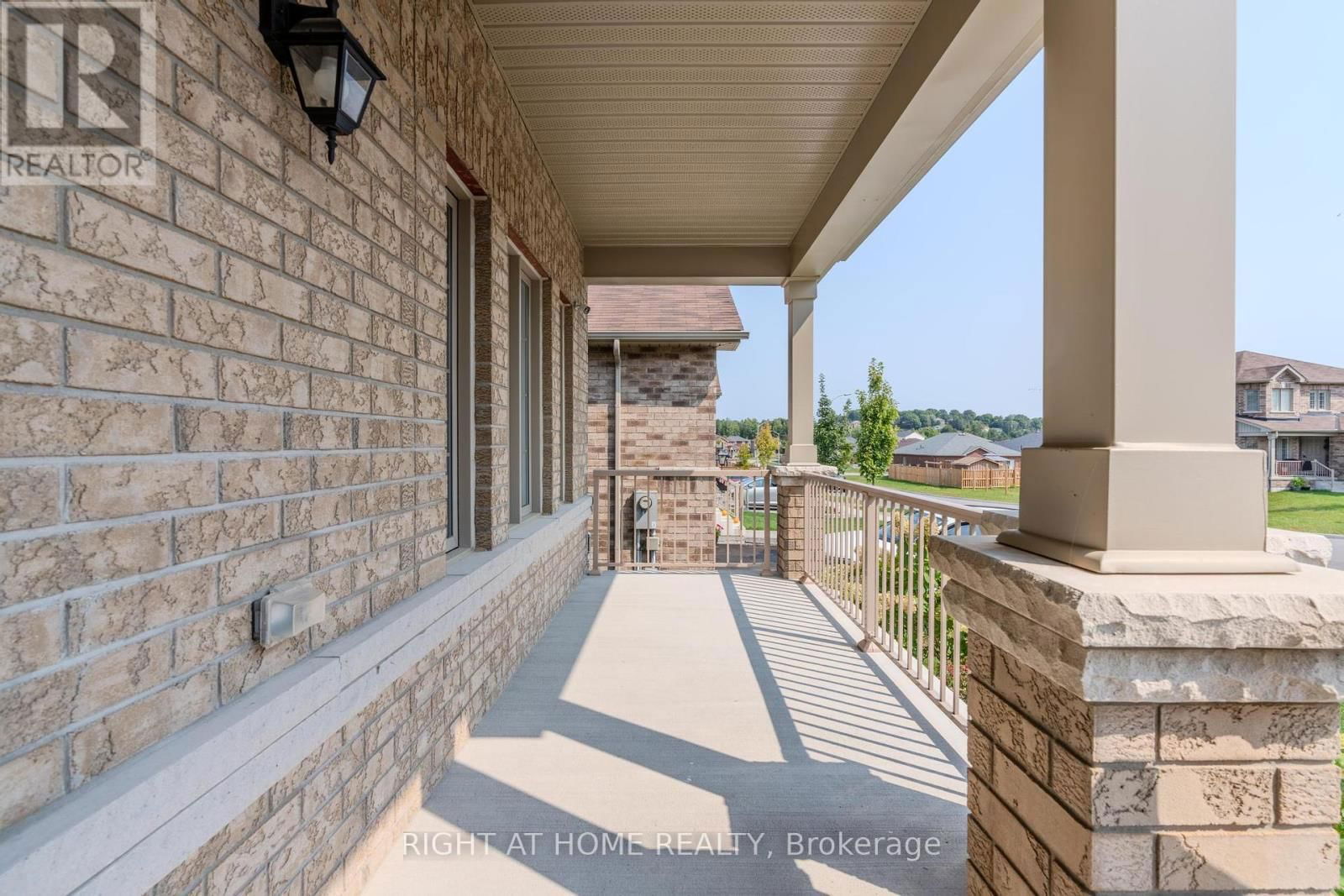 9 BEAUSOLEIL DRIVE Image 32
