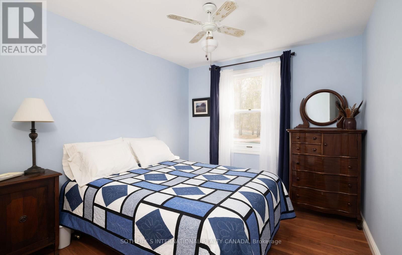 376 LAKESHORE ROAD Image 13