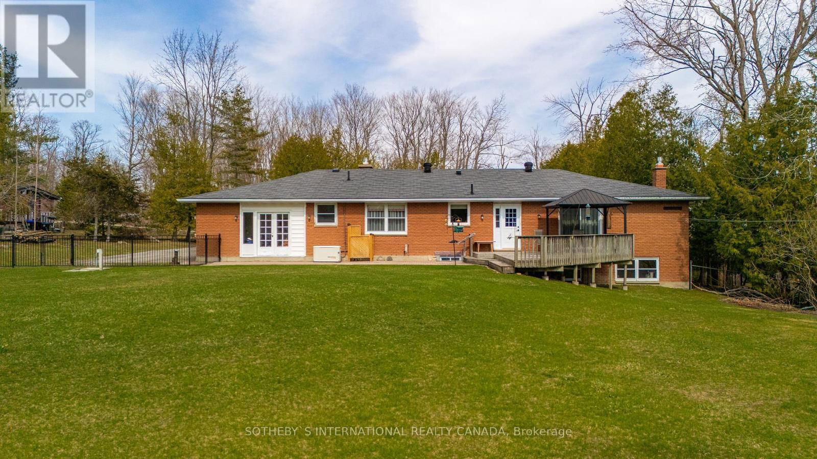 376 LAKESHORE ROAD Image 20