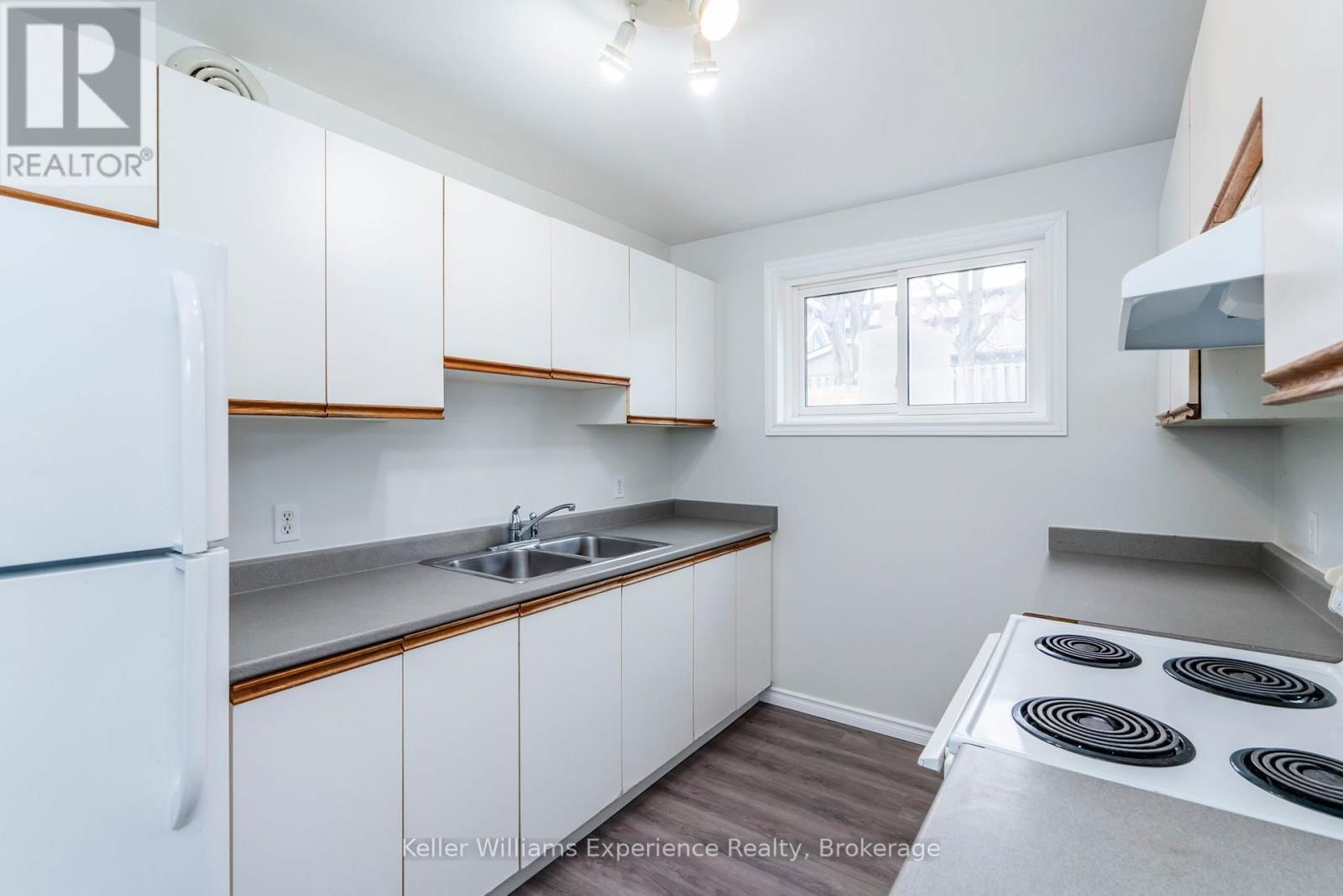 538 NELSON STREET Image 11