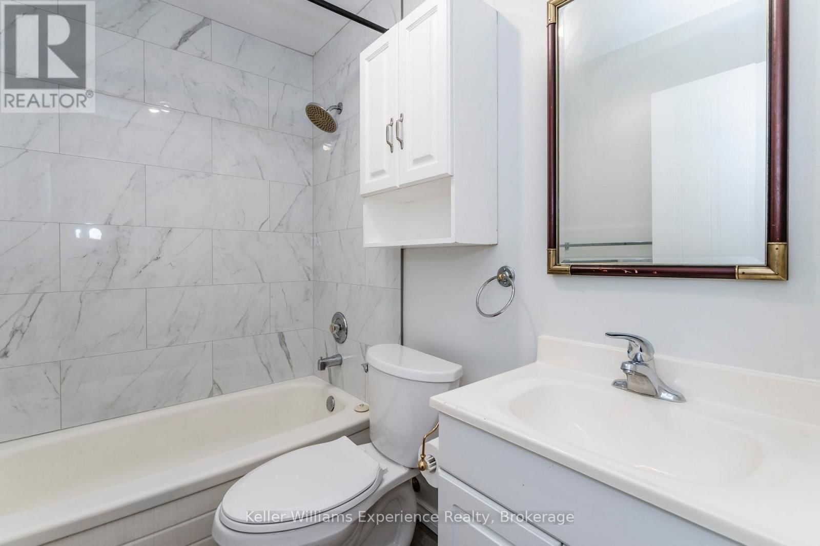 538 NELSON STREET Image 16