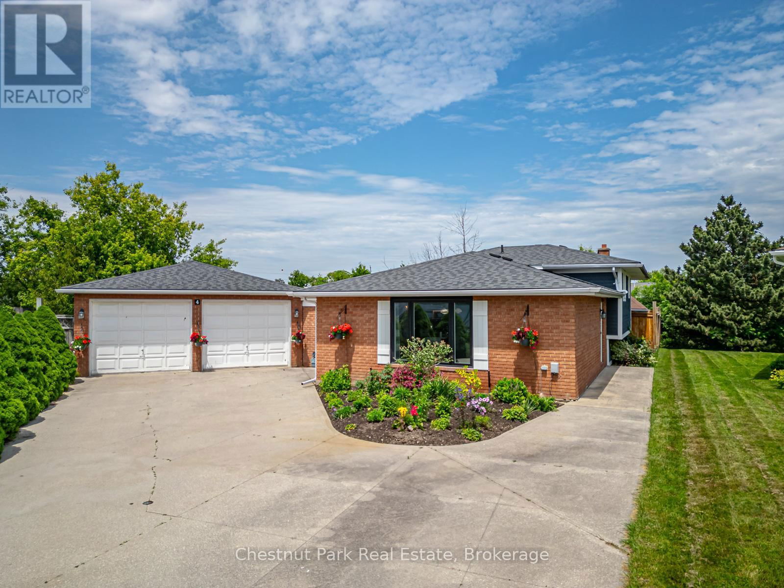 4 HARBEN COURT Image 1