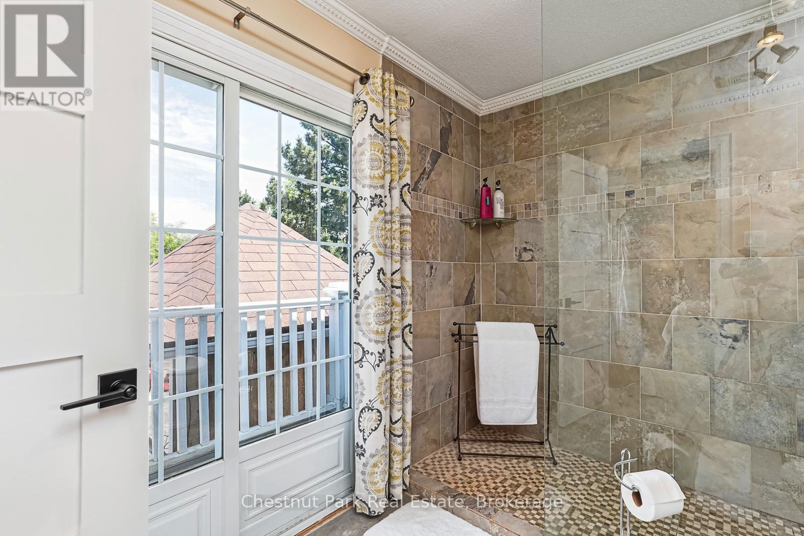 4 HARBEN COURT Image 28