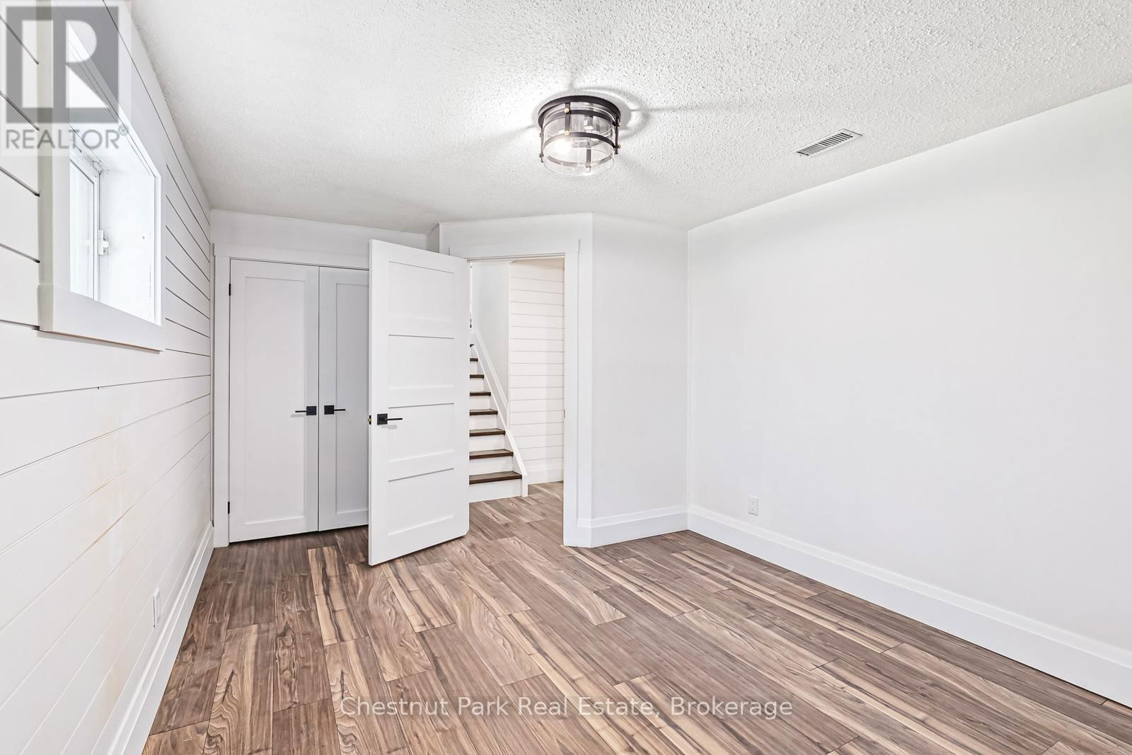 4 HARBEN COURT Image 37