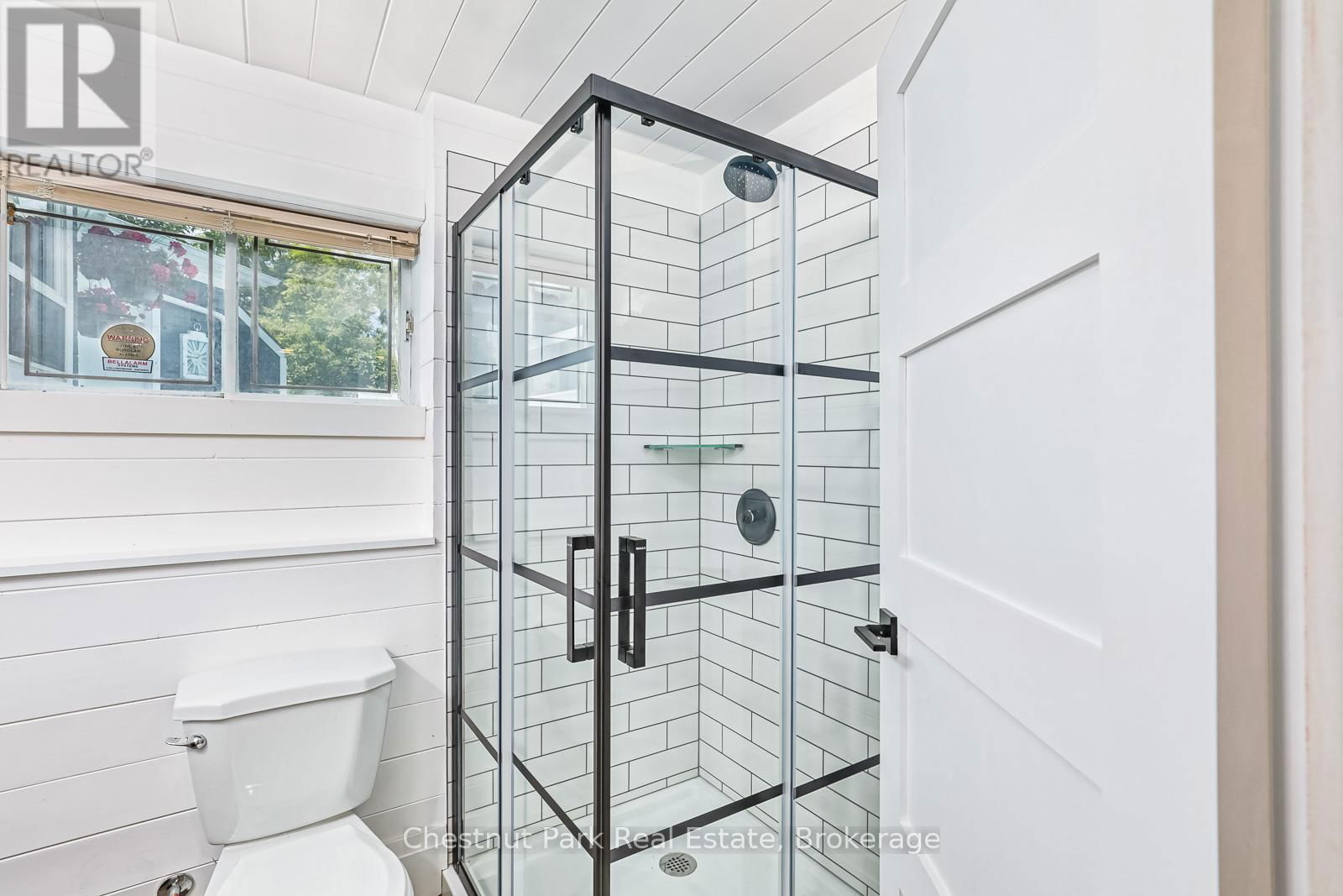 4 HARBEN COURT Image 38