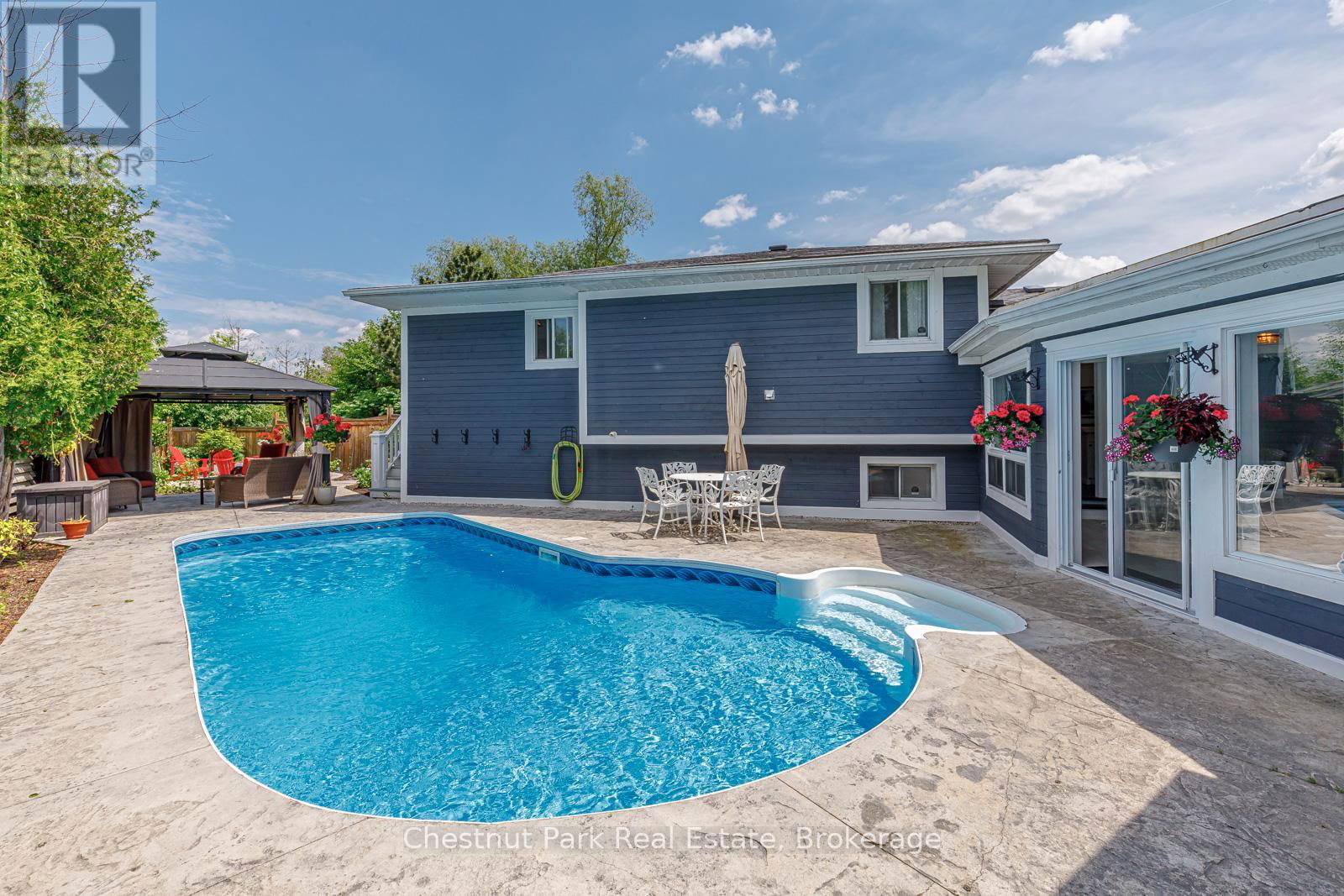 4 HARBEN COURT Image 40