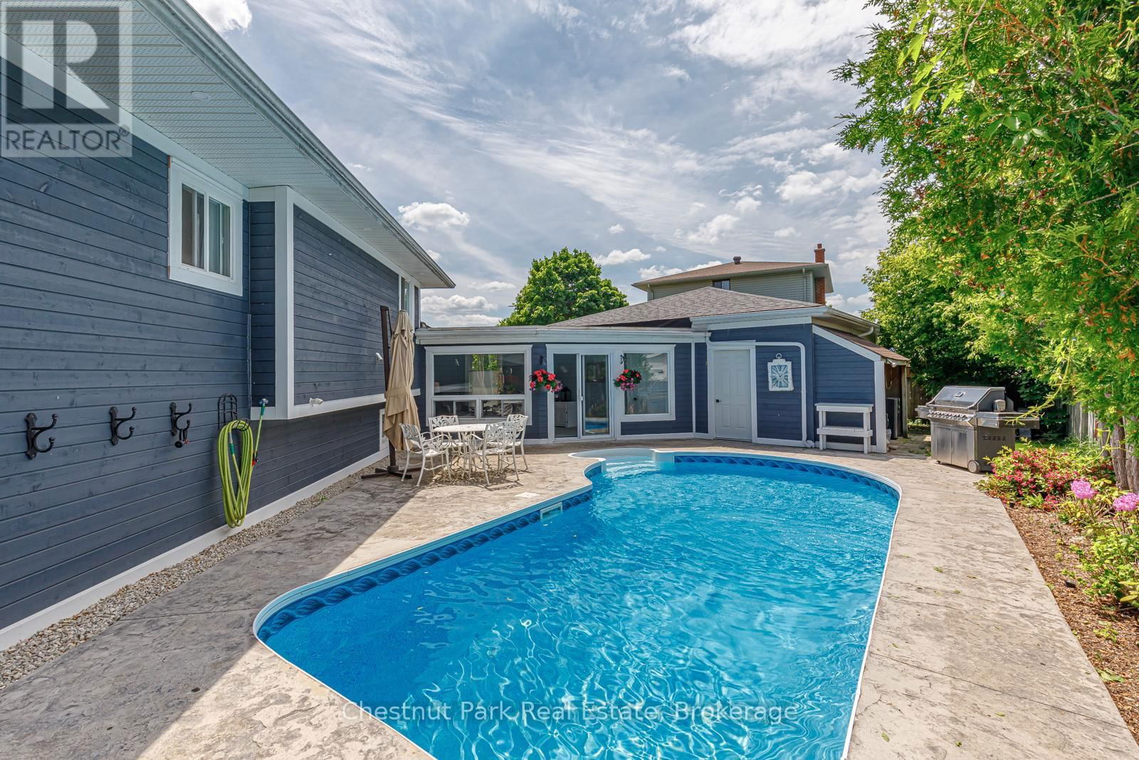 4 HARBEN COURT Image 42