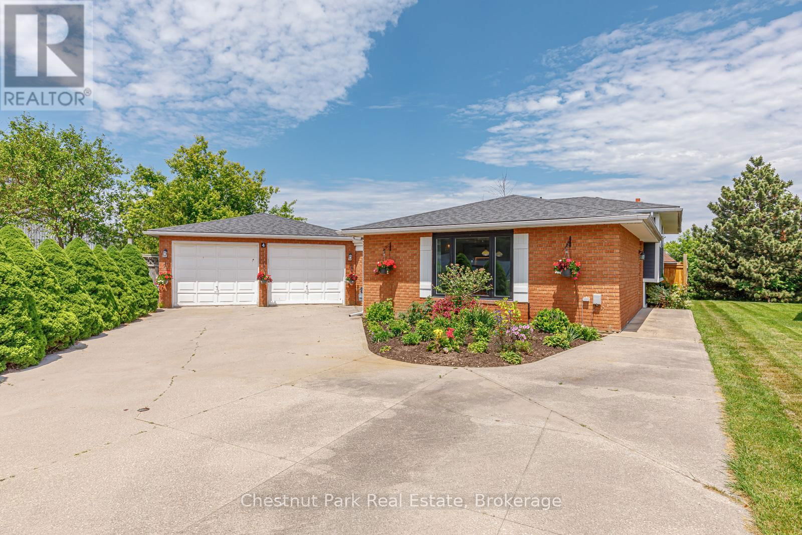 4 HARBEN COURT Image 8