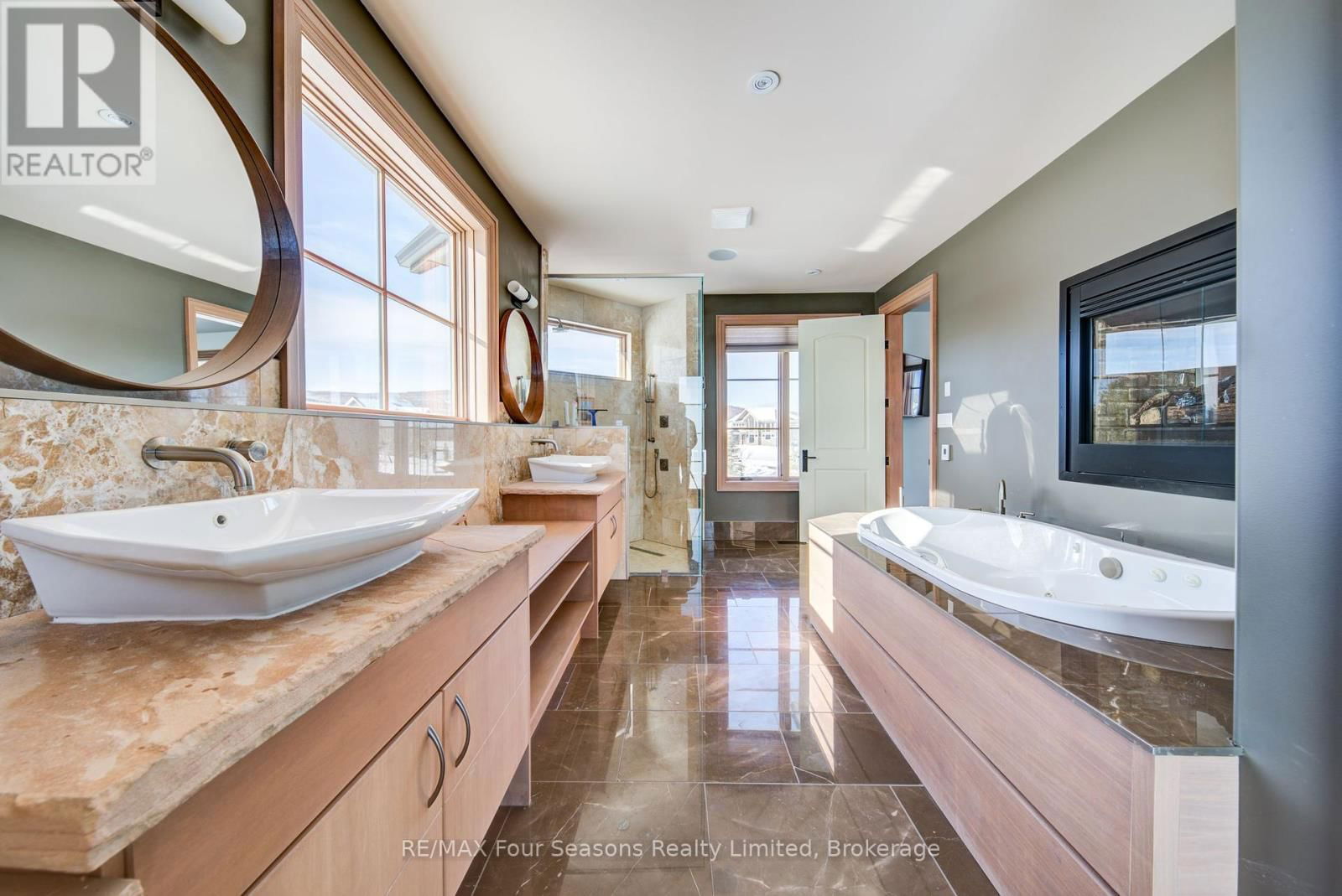 12 WINDROSE VALLEY BOULEVARD Image 21