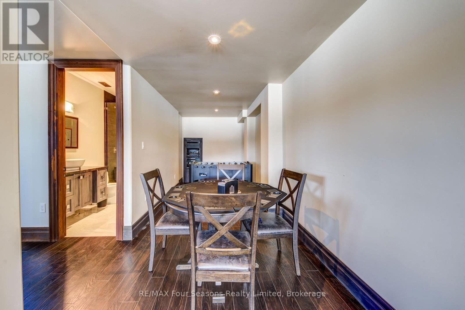 12 WINDROSE VALLEY BOULEVARD Image 35