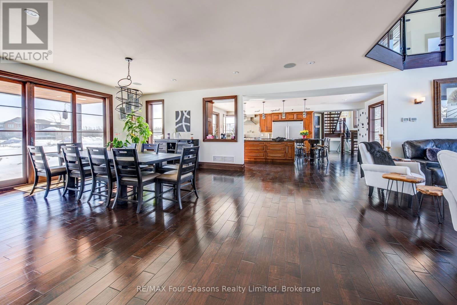 12 WINDROSE VALLEY BOULEVARD Image 4
