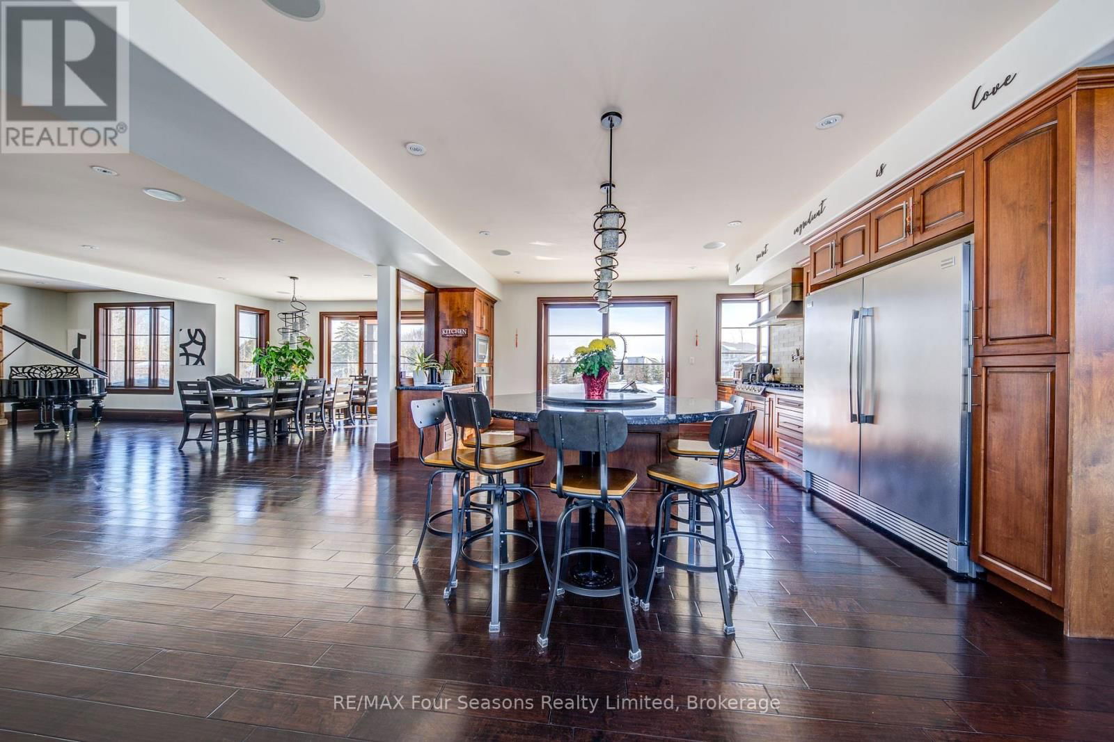 12 WINDROSE VALLEY BOULEVARD Image 9