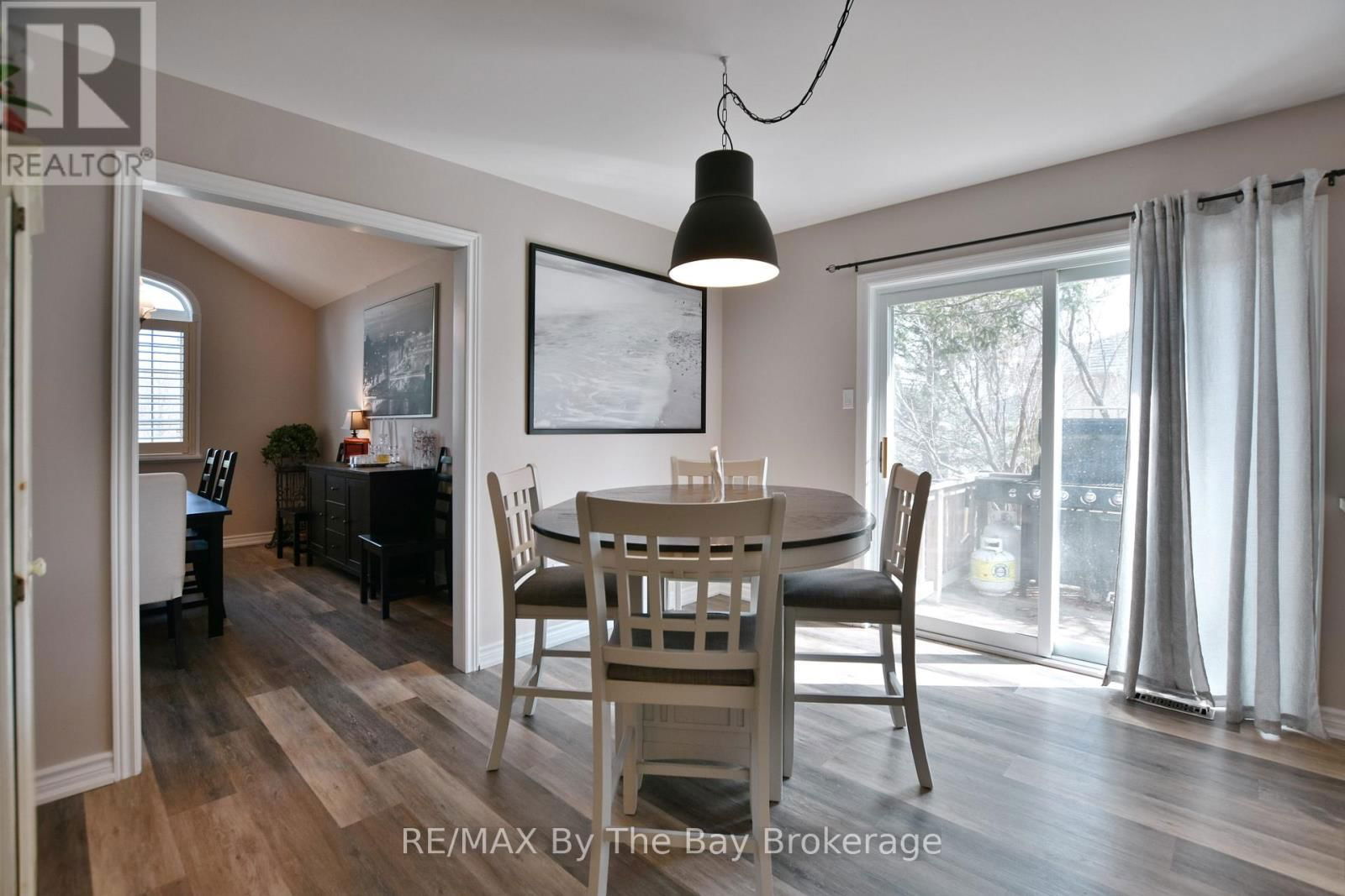 8 PRIDHAM COURT Image 14