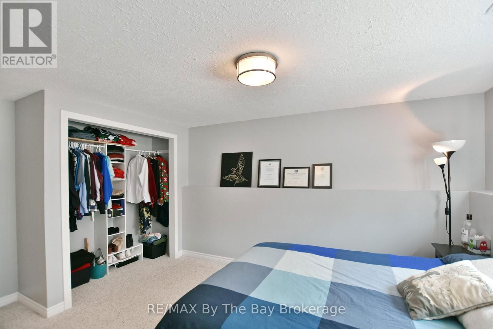 8 PRIDHAM COURT Image 28