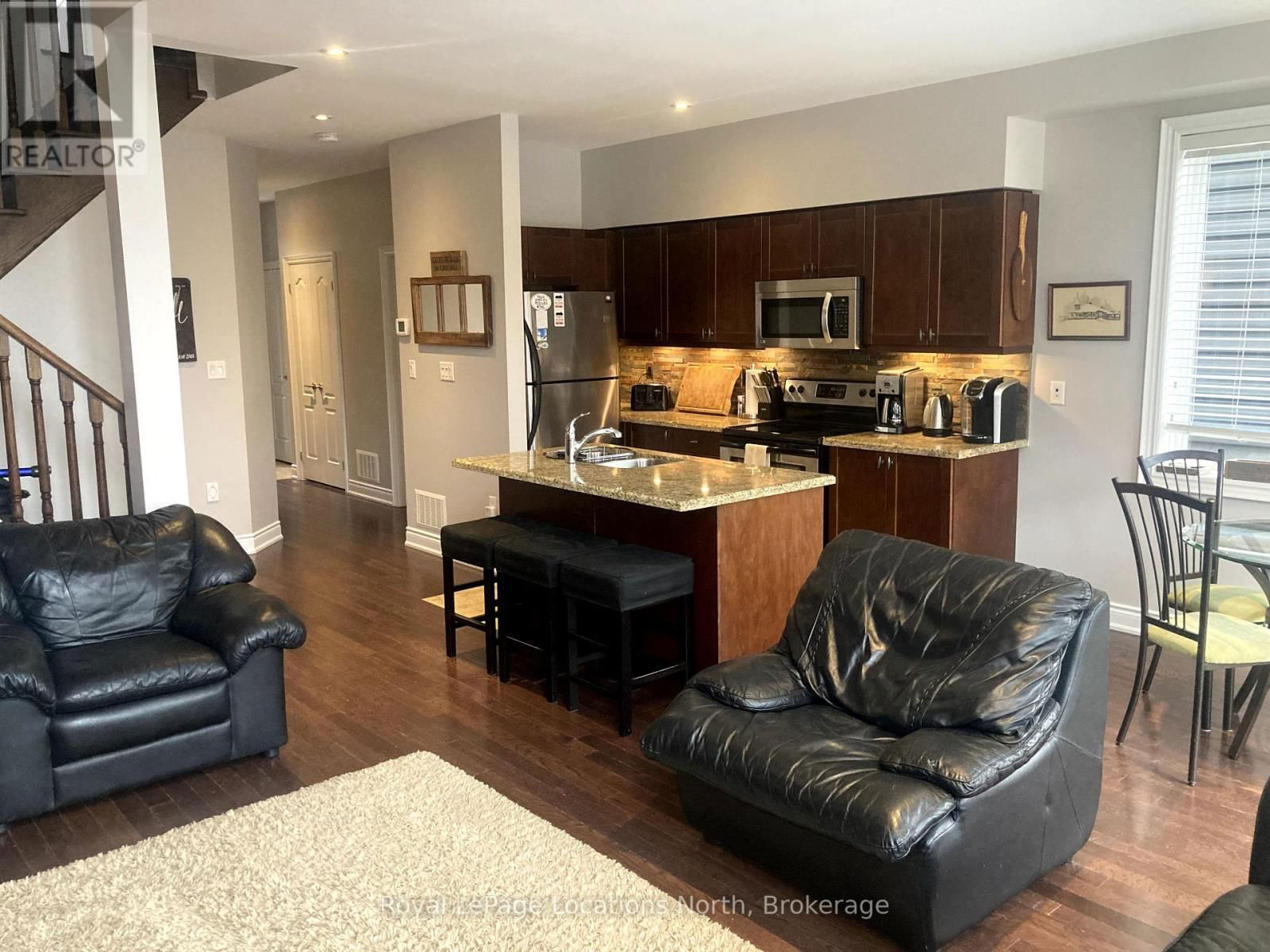 16 - 8 WILDROSE TRAIL Image 4