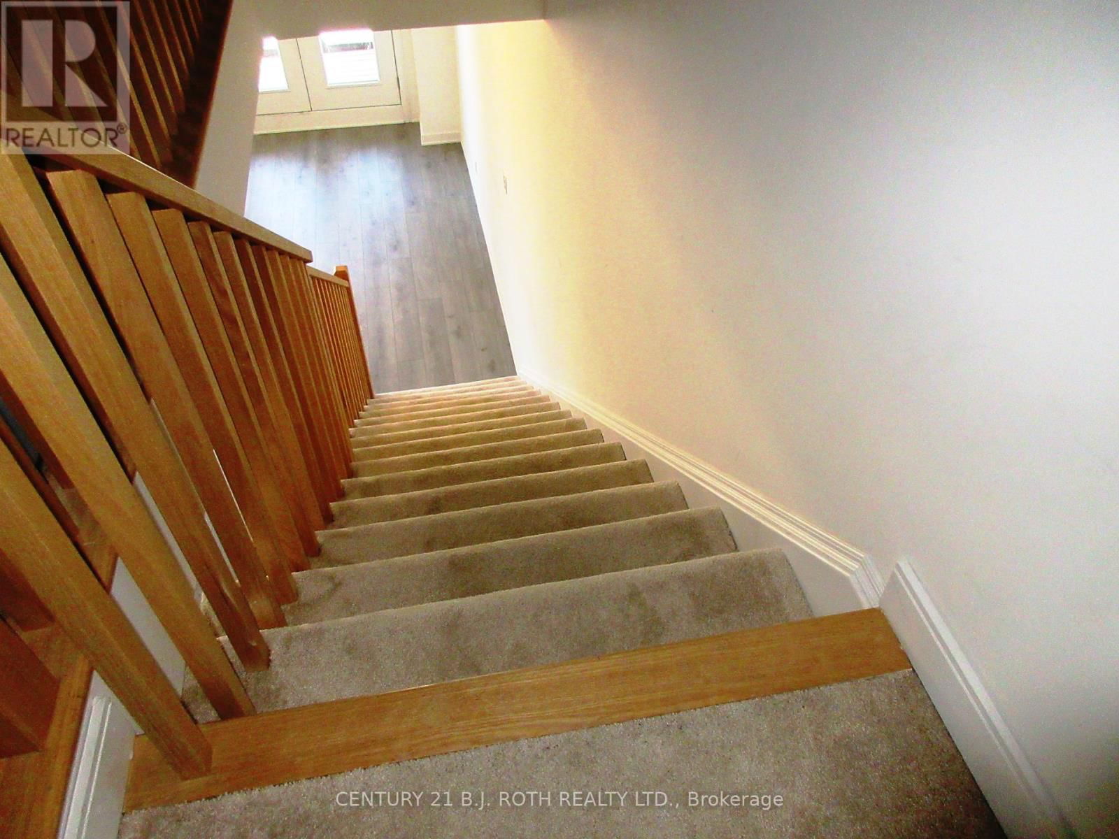 44 RED MAPLE LANE Image 16