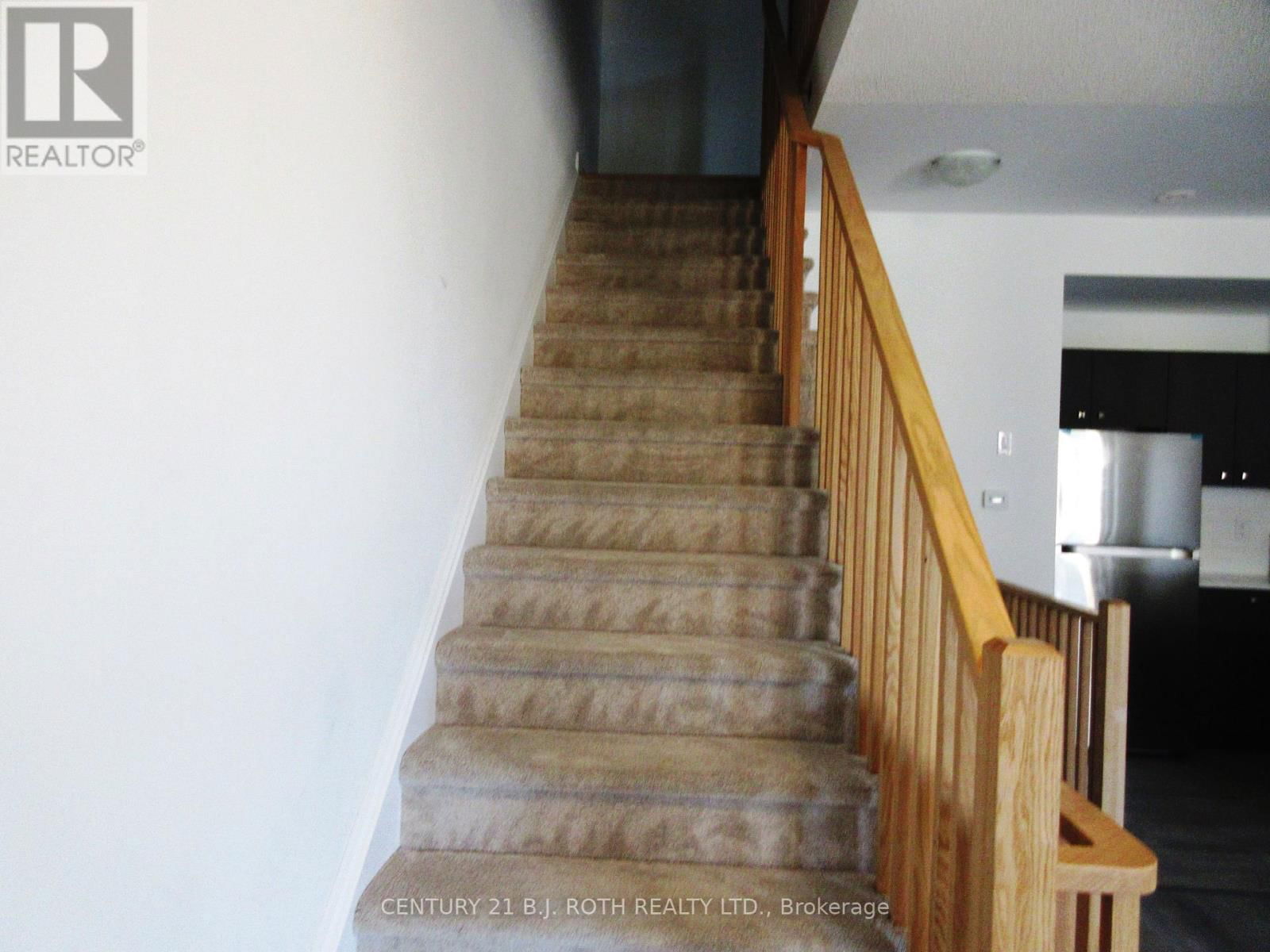 44 RED MAPLE LANE Image 17
