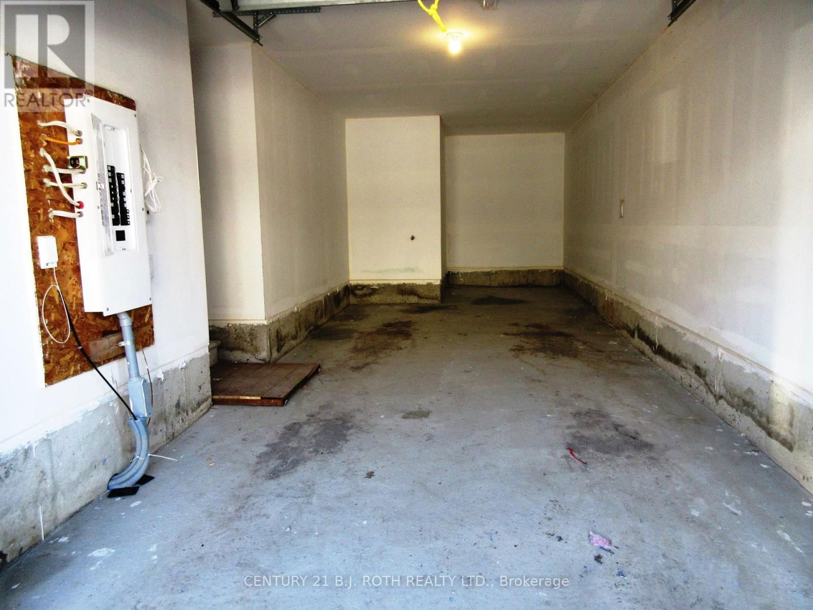 44 RED MAPLE LANE Image 21