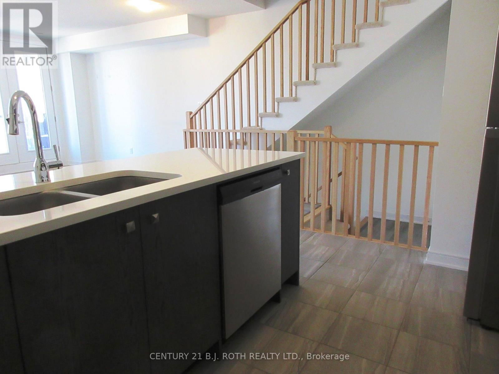 44 RED MAPLE LANE Image 3