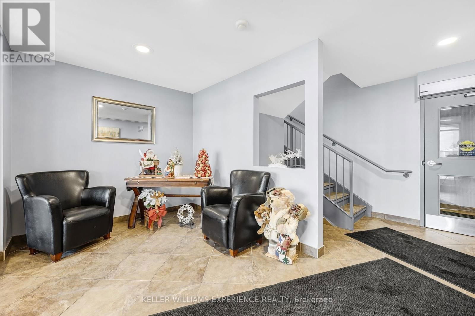 109 - 500 MAPLEVIEW DRIVE WEST Image 24