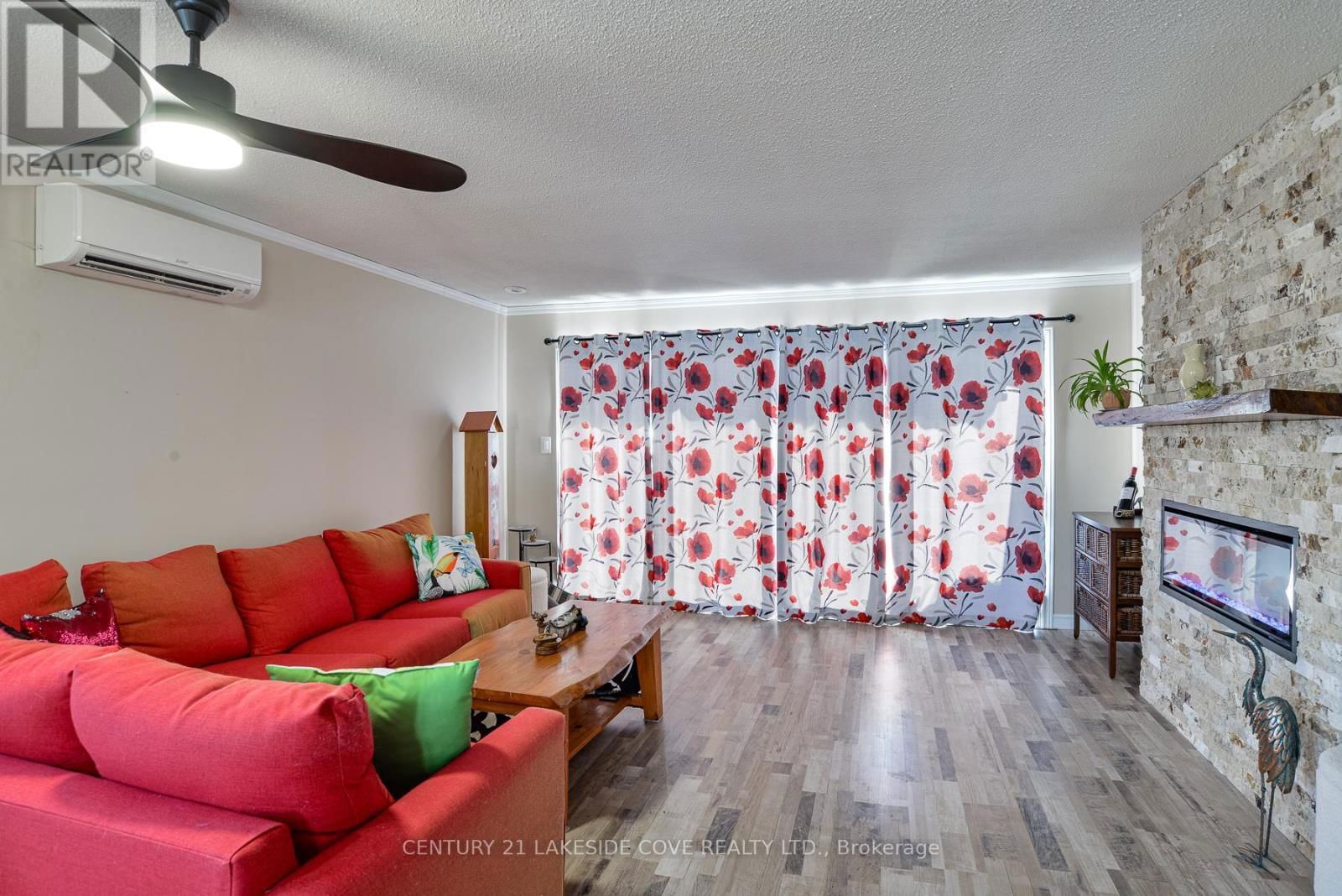 Unit 27 - 1 PARADISE BOULEVARD SOUTH Image 11