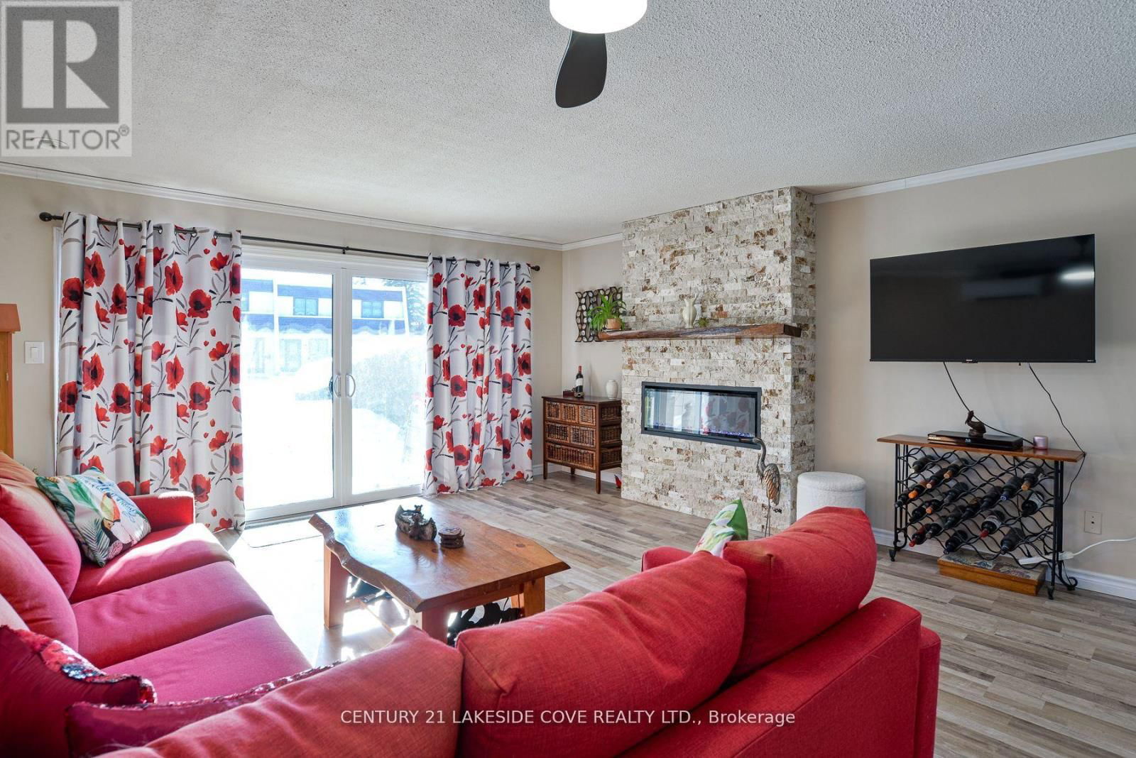 Unit 27 - 1 PARADISE BOULEVARD SOUTH Image 7