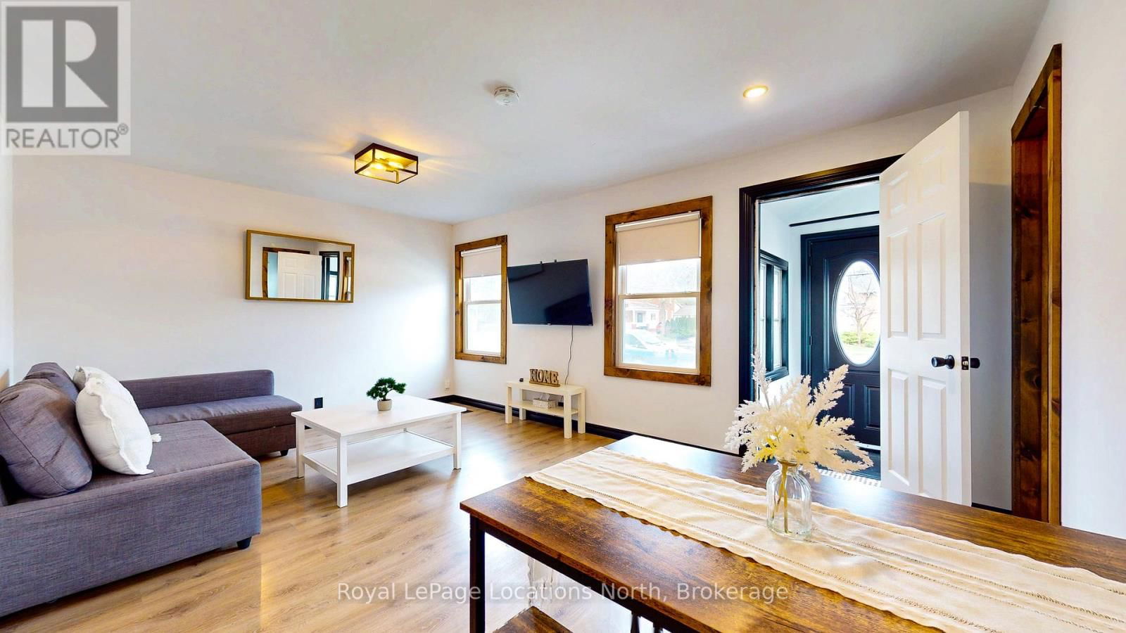 452 HURONTARIO STREET Image 11