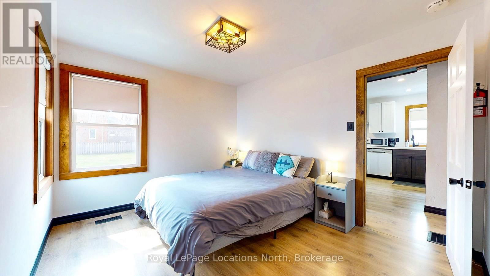 452 HURONTARIO STREET Image 20