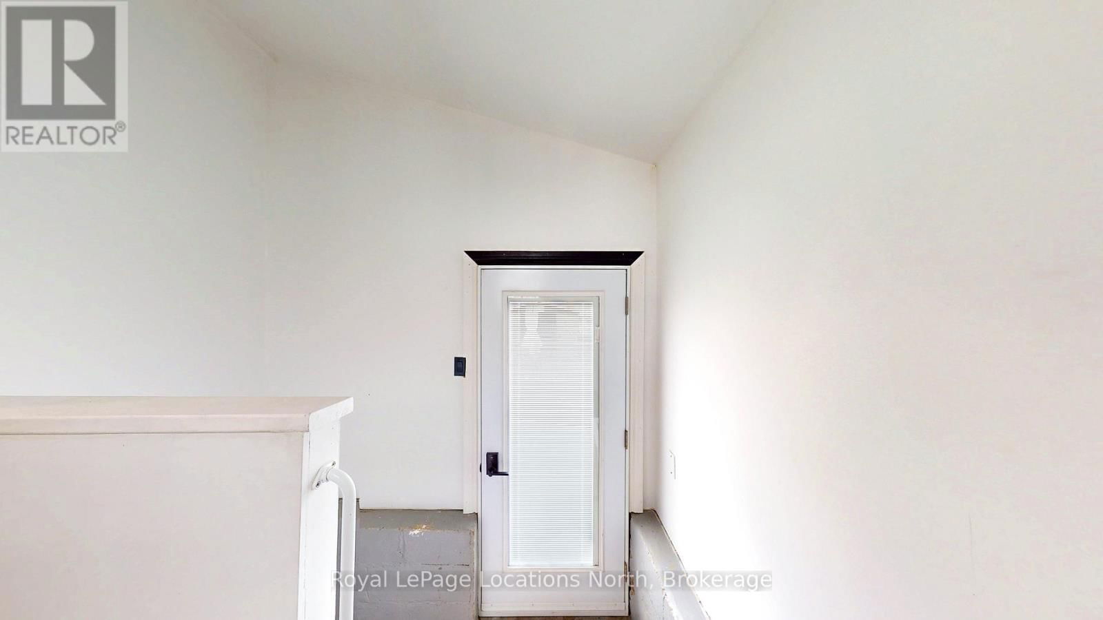 452 HURONTARIO STREET Image 28