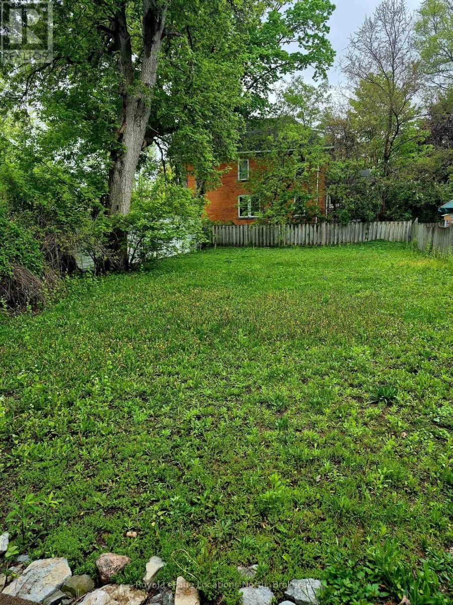 452 HURONTARIO STREET Image 38