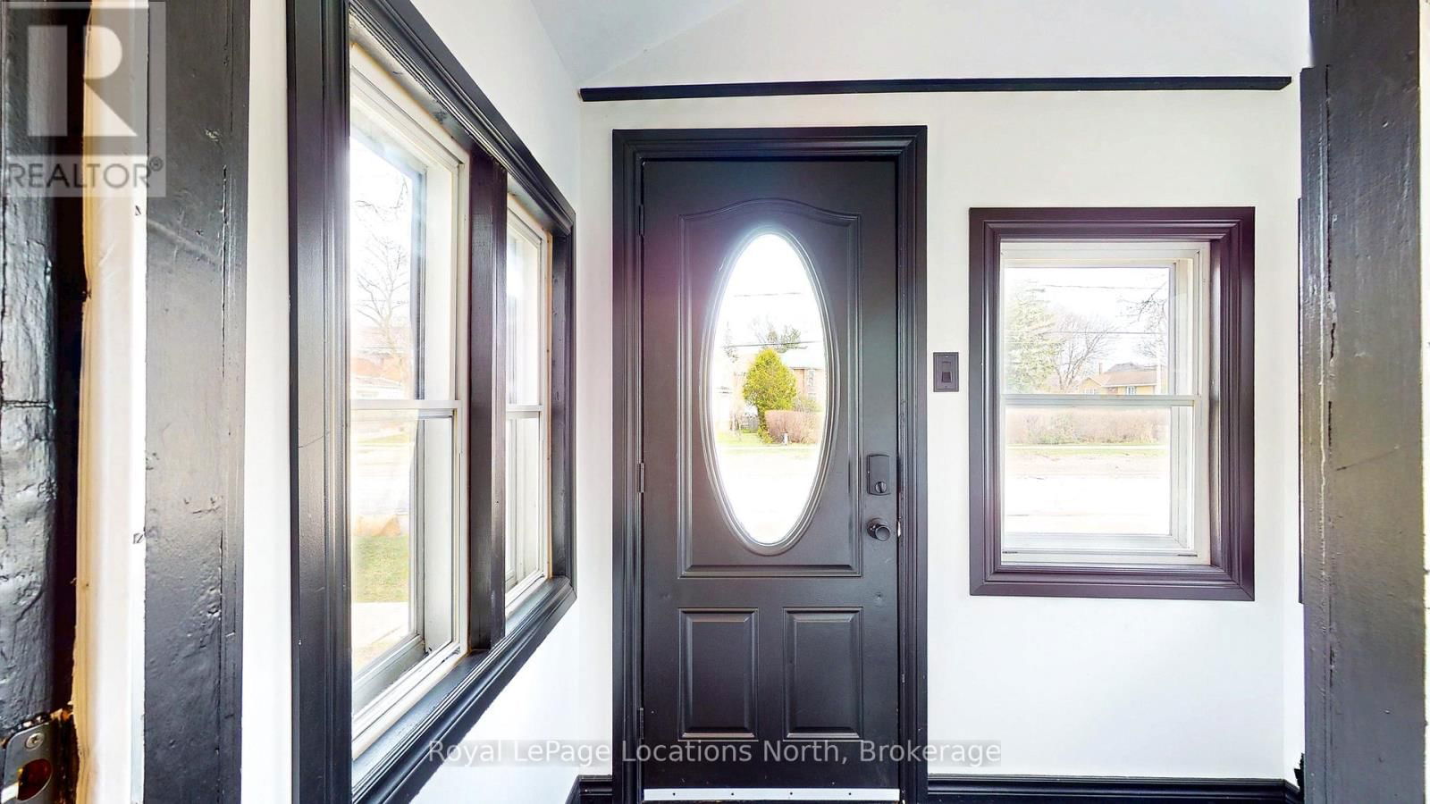 452 HURONTARIO STREET Image 7