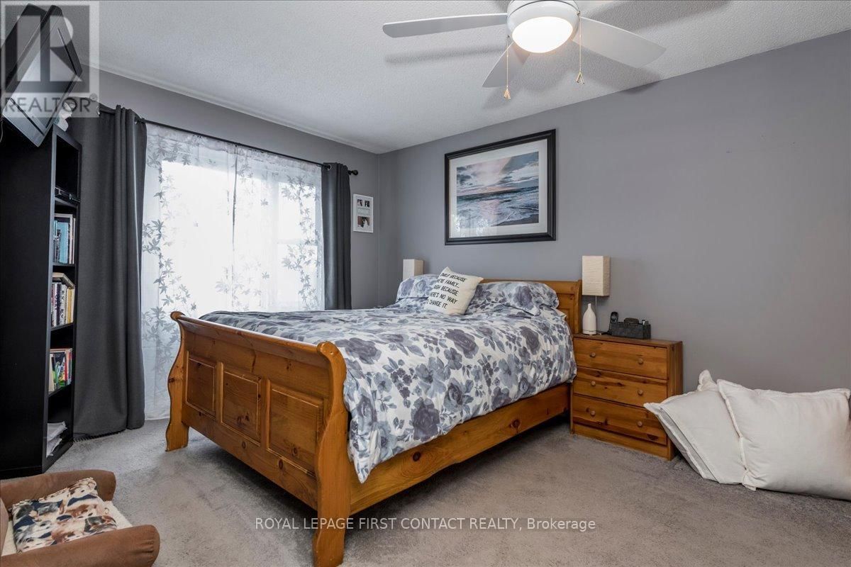 35 BLAIR CRESCENT Image 14