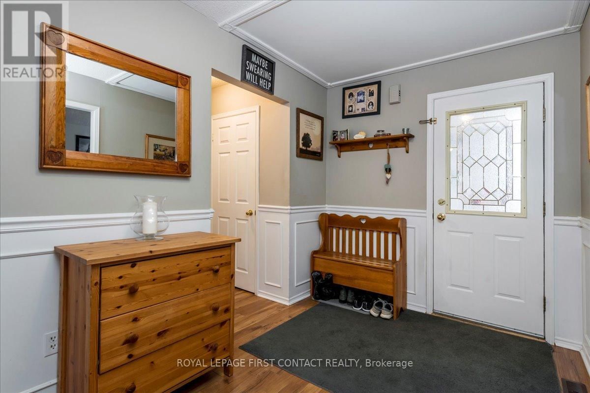 35 BLAIR CRESCENT Image 2