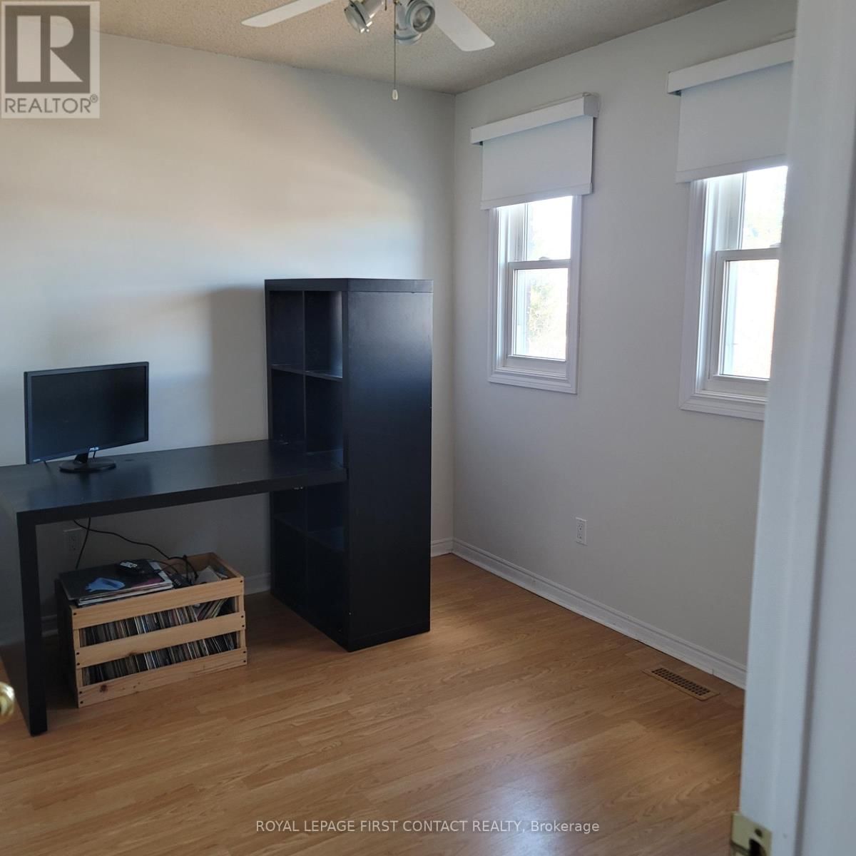 35 BLAIR CRESCENT Image 21