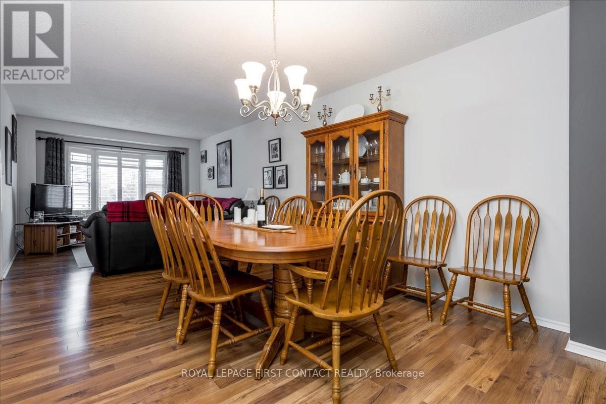 35 BLAIR CRESCENT Image 4