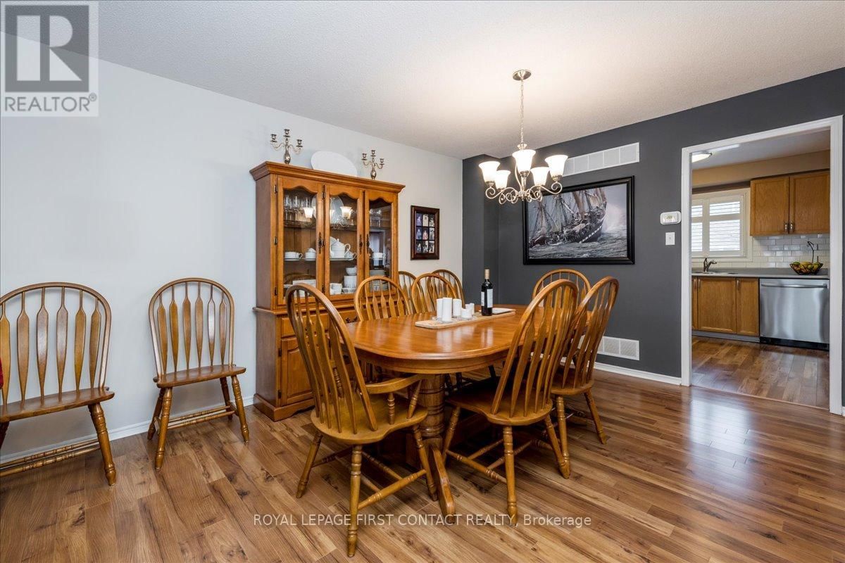 35 BLAIR CRESCENT Image 5
