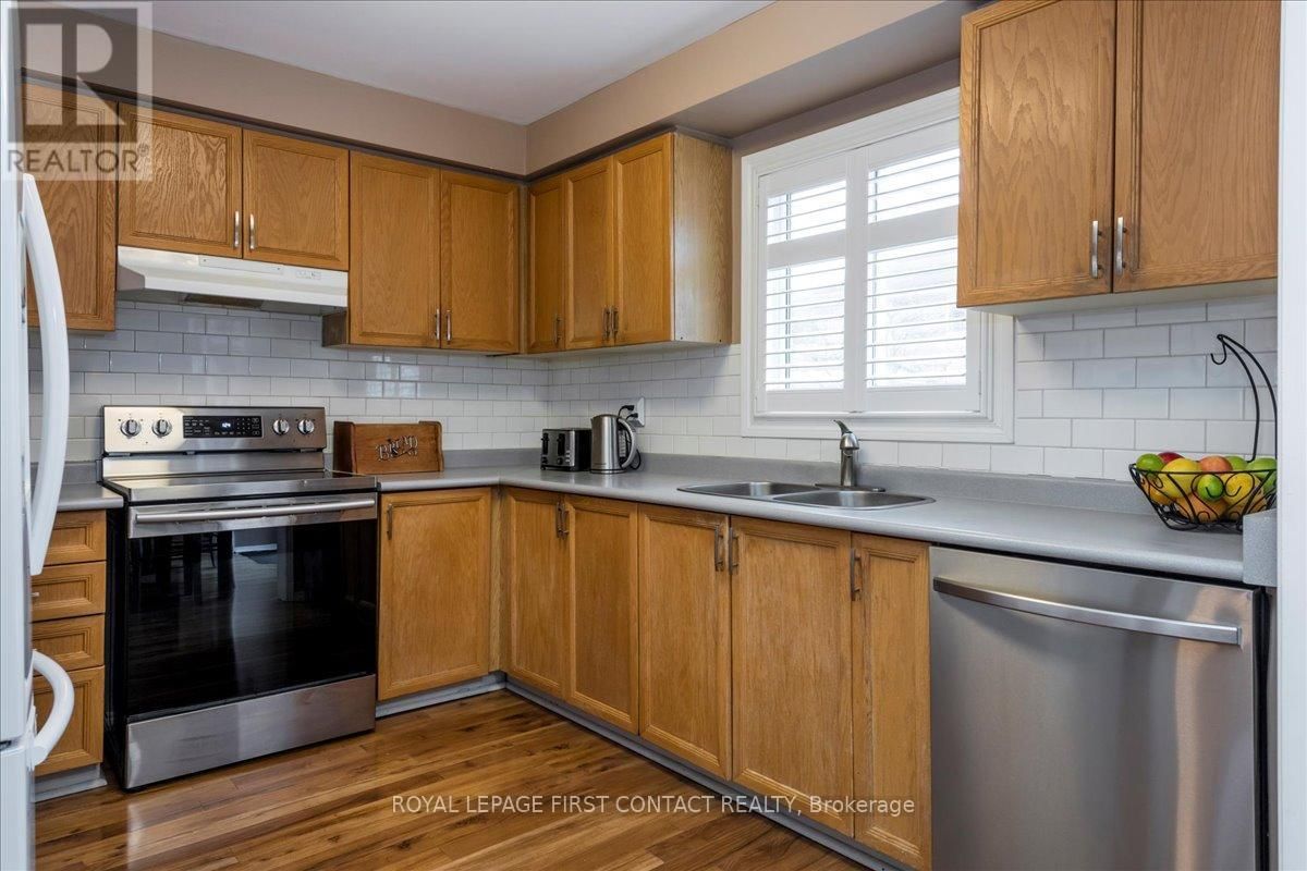 35 BLAIR CRESCENT Image 6