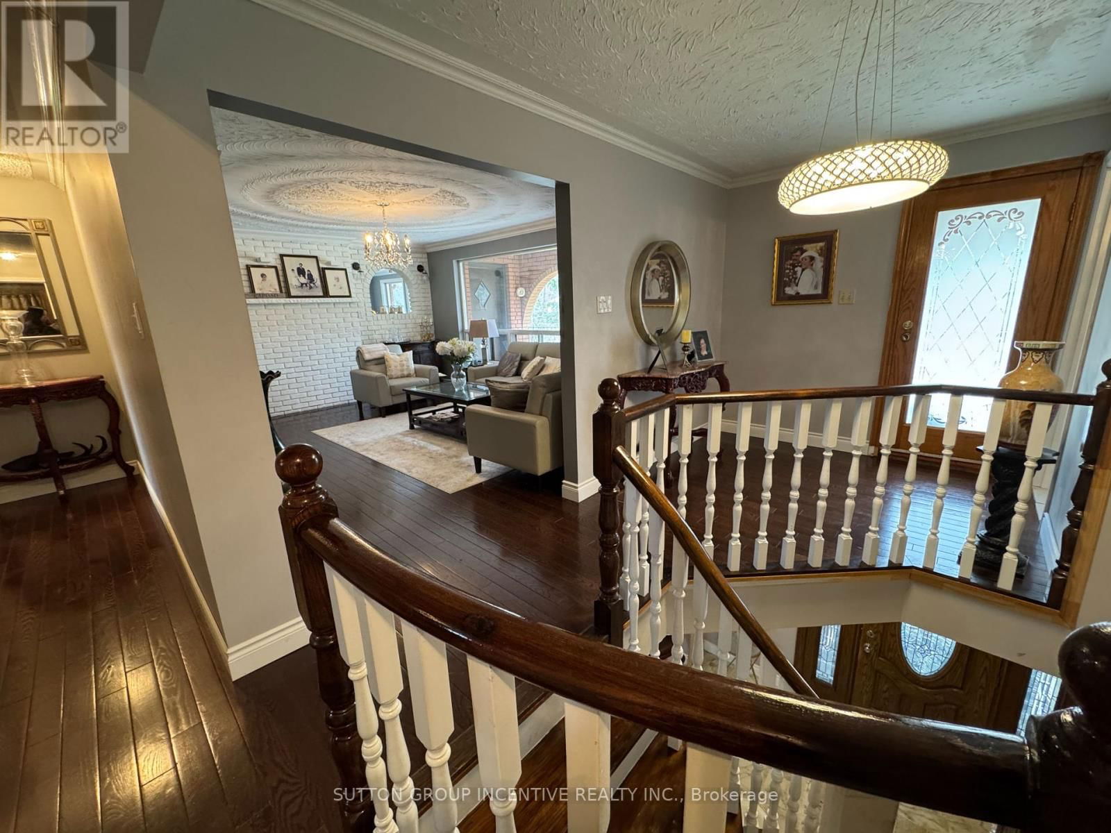 10 CELESTINE COURT Image 18