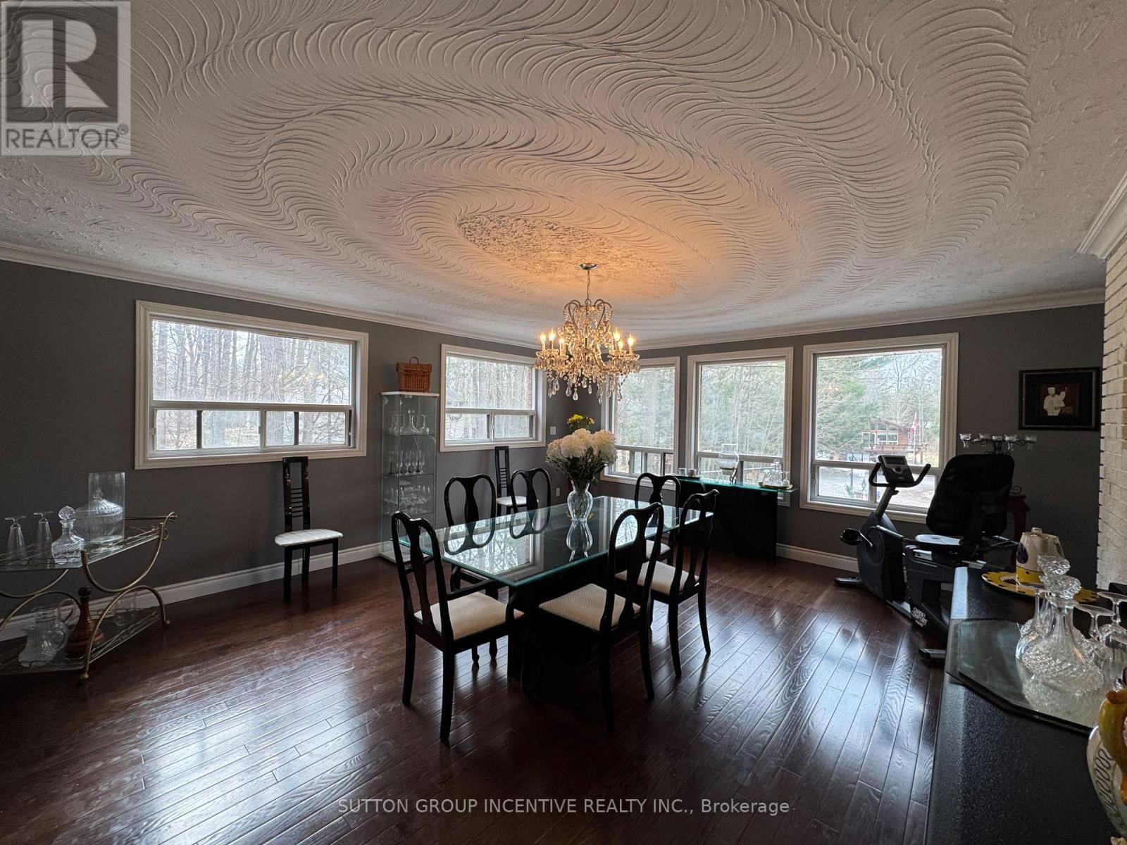 10 CELESTINE COURT Image 21