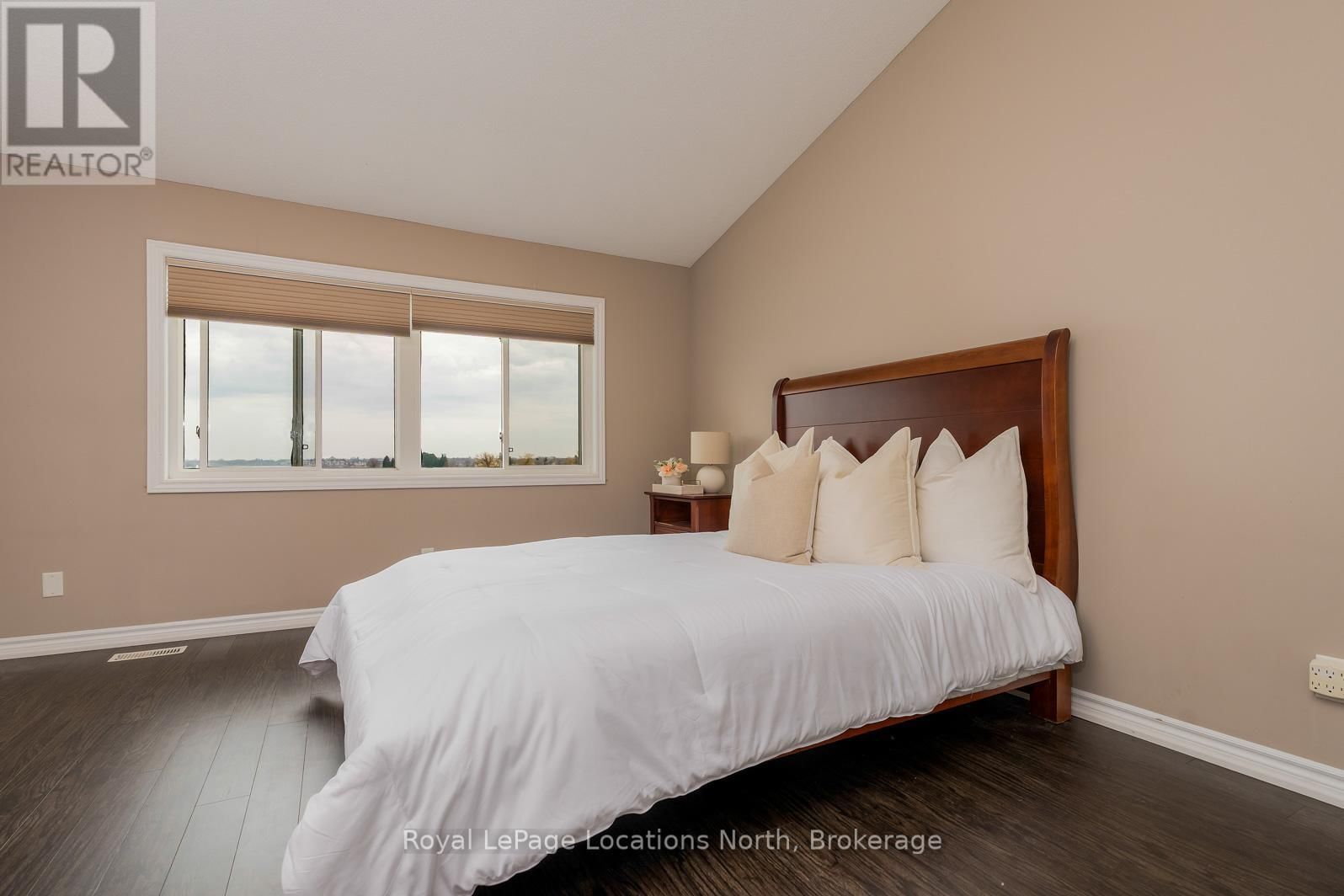 59 CRANBERRY SURF Image 19
