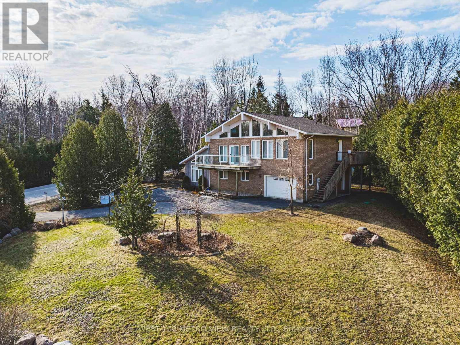2476 CHAMPLAIN ROAD Image 2