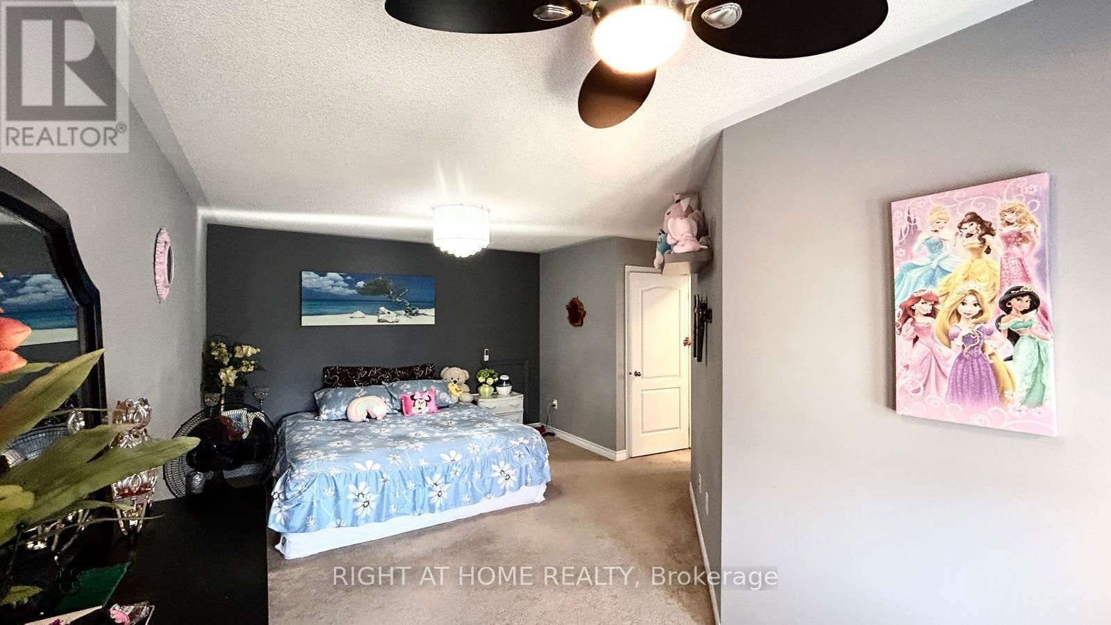 10 PEARCEY CRESCENT Image 12