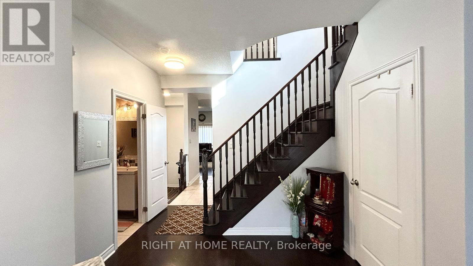 10 PEARCEY CRESCENT Image 4