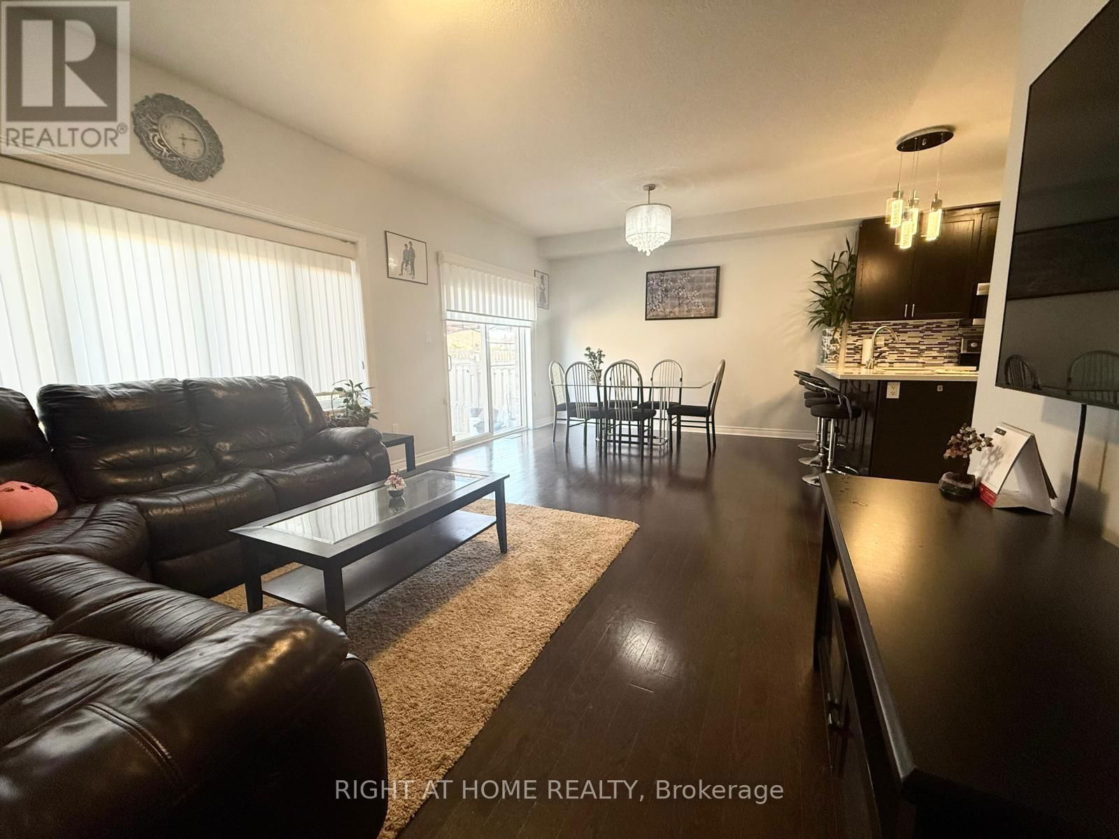 10 PEARCEY CRESCENT Image 5